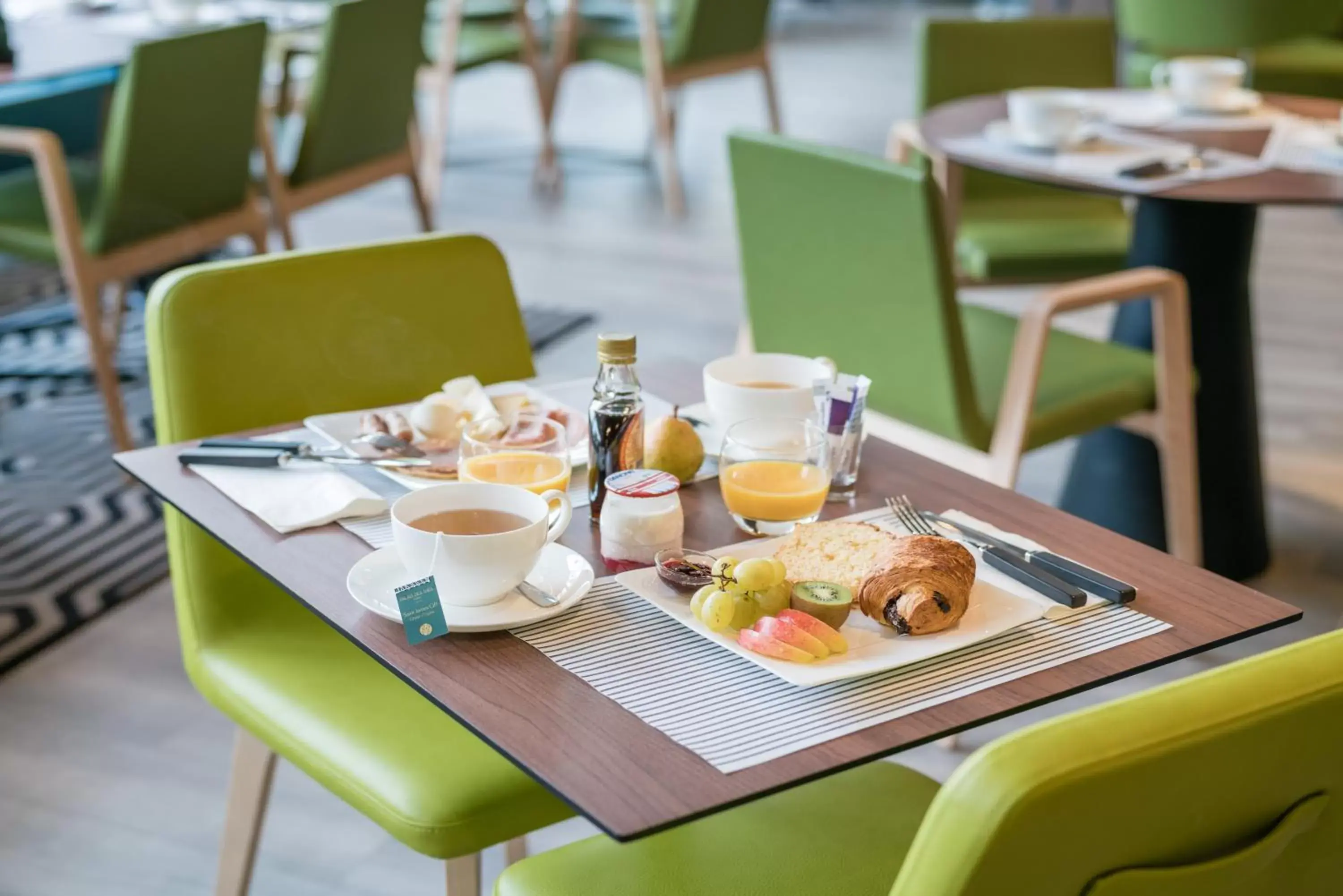 Breakfast, Restaurant/Places to Eat in Mercure Mulhouse Centre