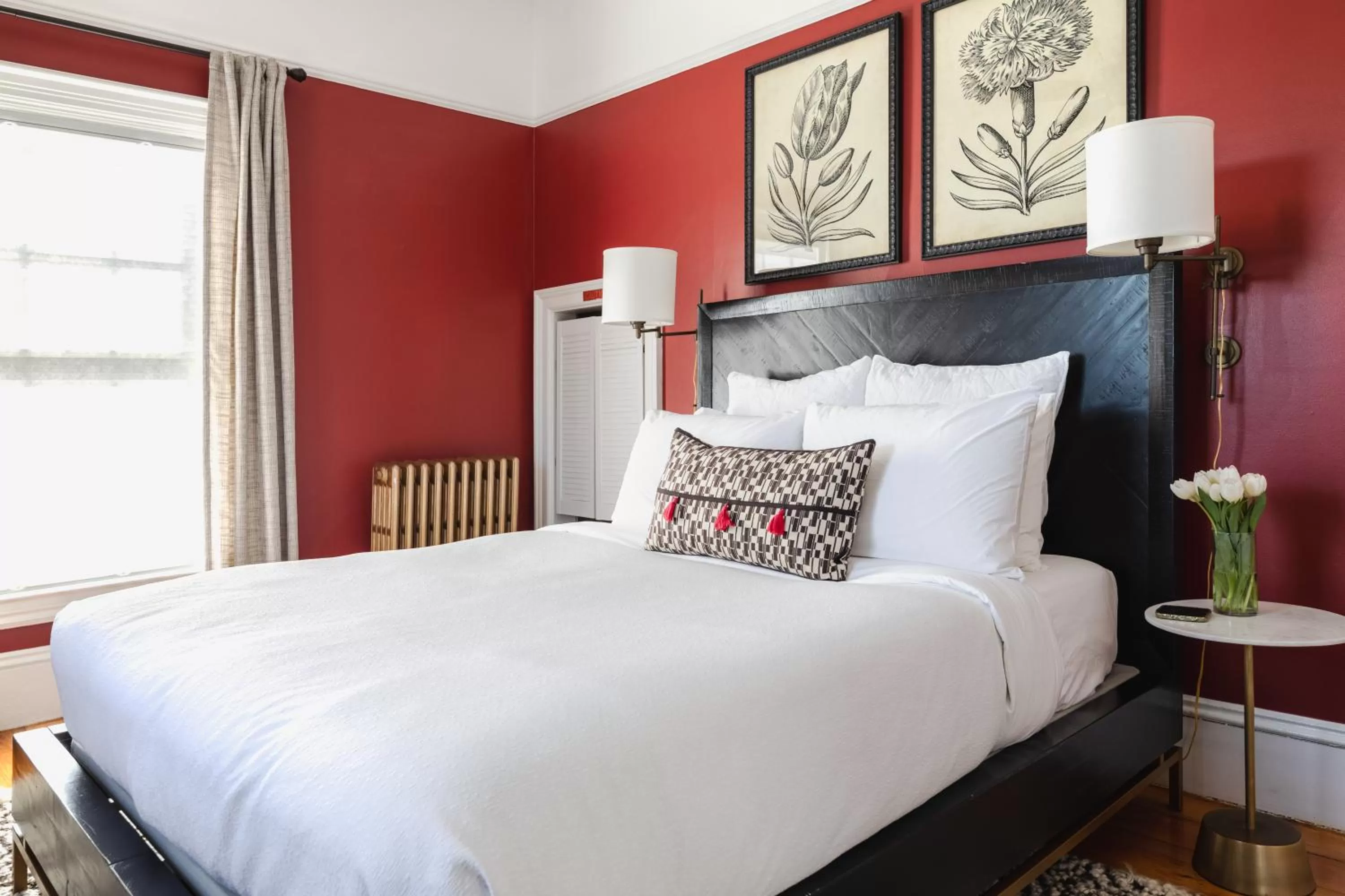 Photo of the whole room, Bed in The Water Street Inn