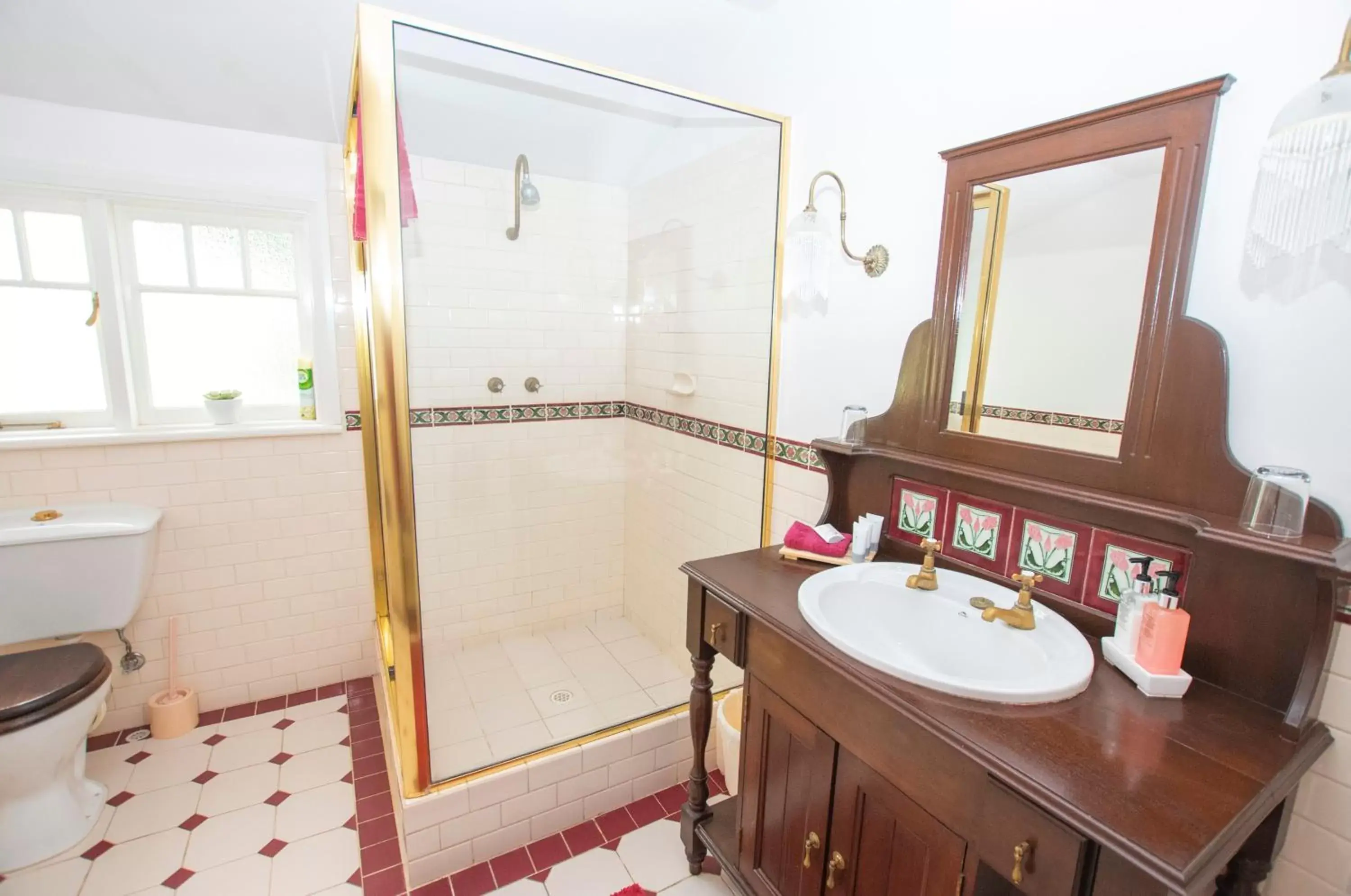 Shower, Bathroom in Rosebridge House Bed & Breakfast Adult Retreat