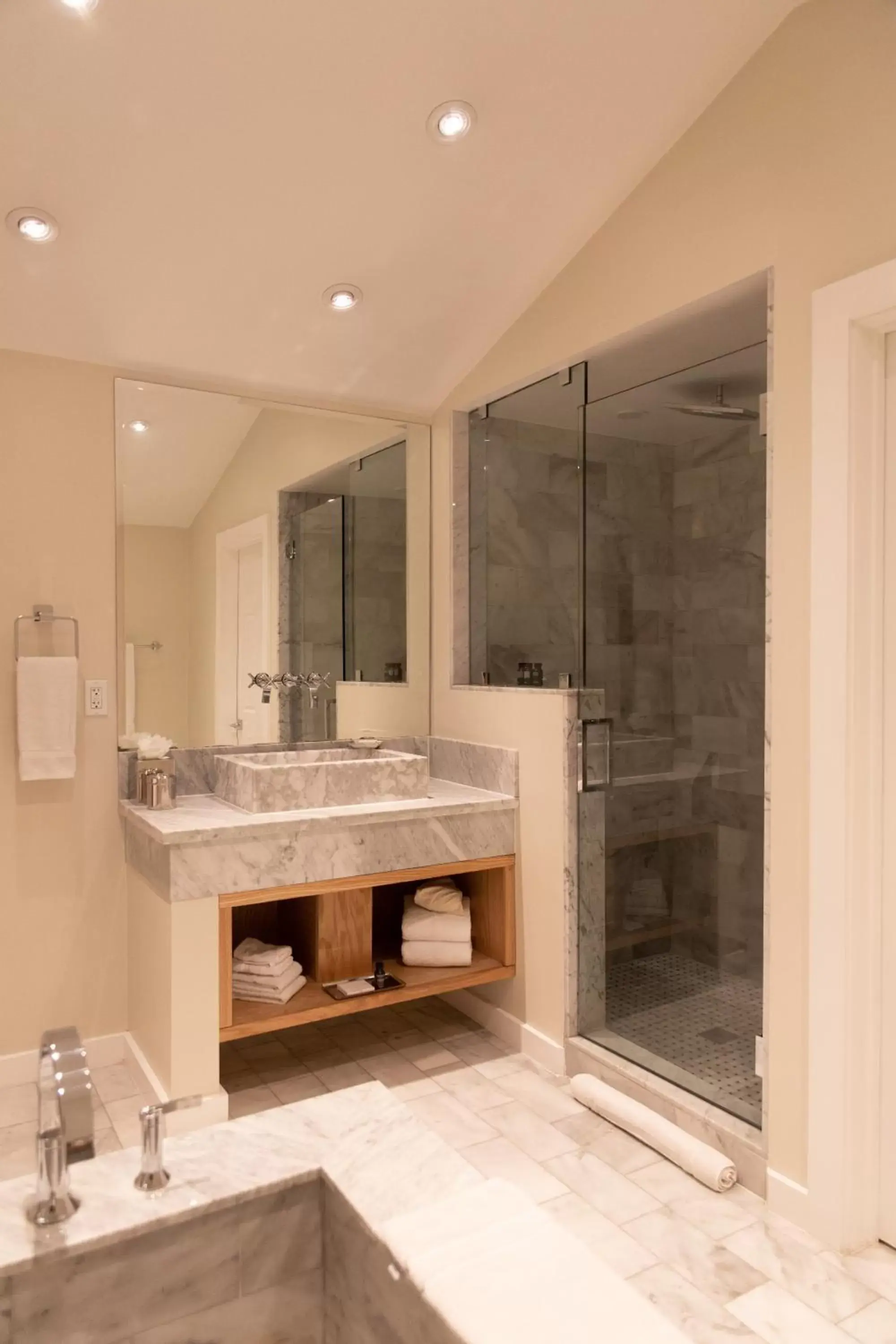 Bathroom in Calamigos Guest Ranch and Beach Club