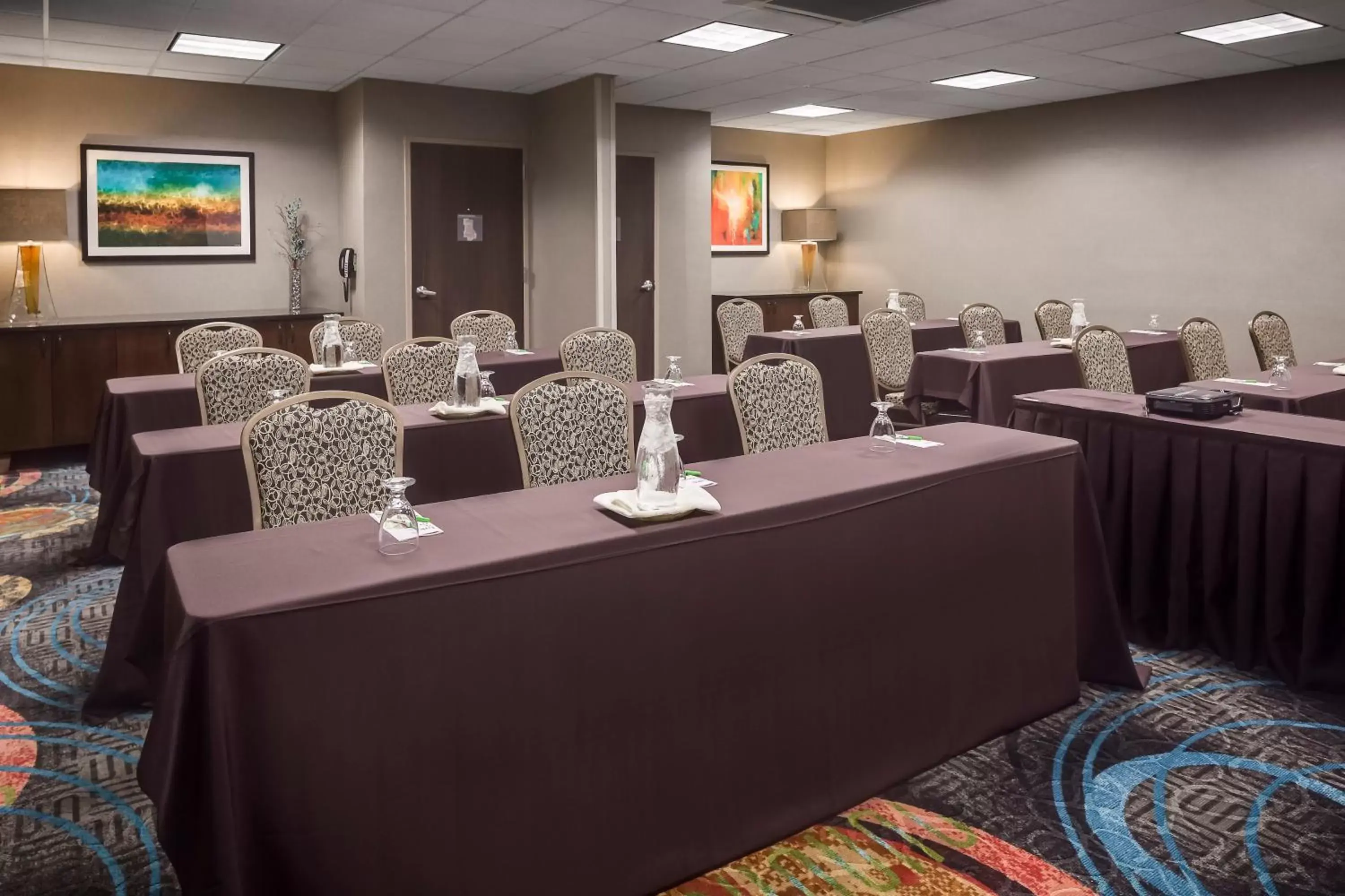 Meeting/conference room in Holiday Inn Wichita East I-35, an IHG Hotel