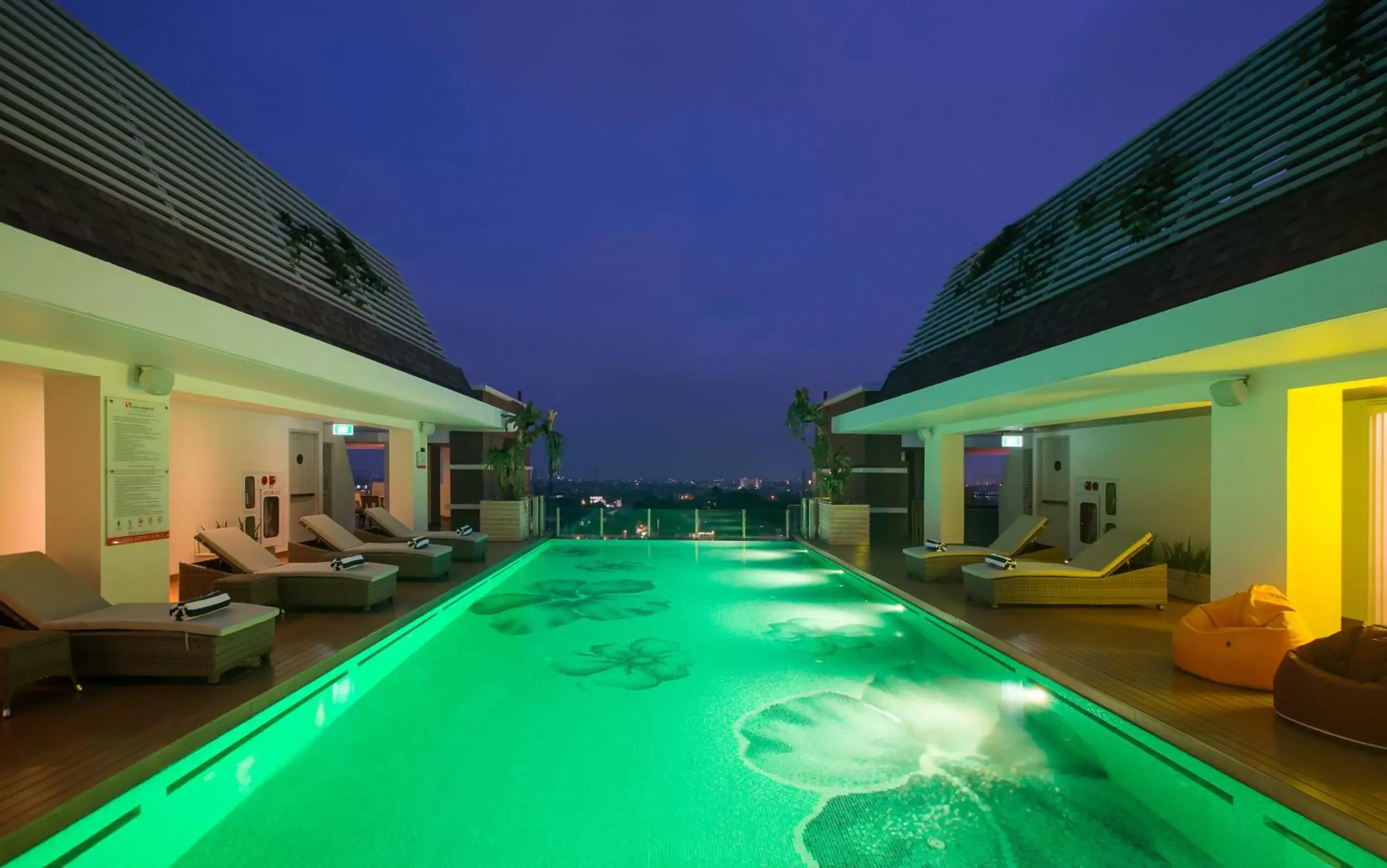 Swimming Pool in Swiss-Belboutique Yogyakarta