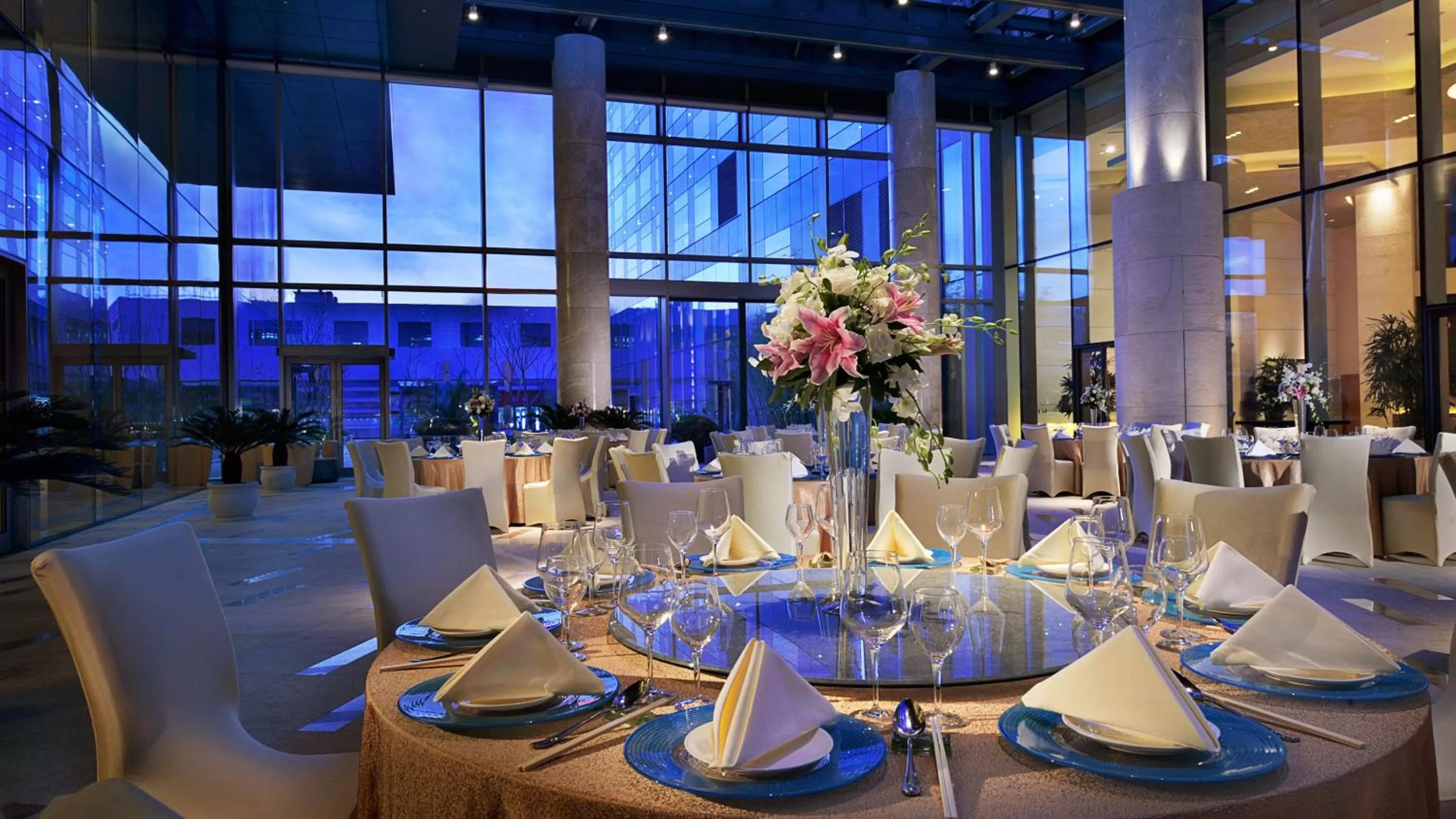 Meeting/conference room in Holiday Inn Shanghai Pudong Kangqiao by IHG - Free shuttle bus to Disney land, Ins Swimming Pool