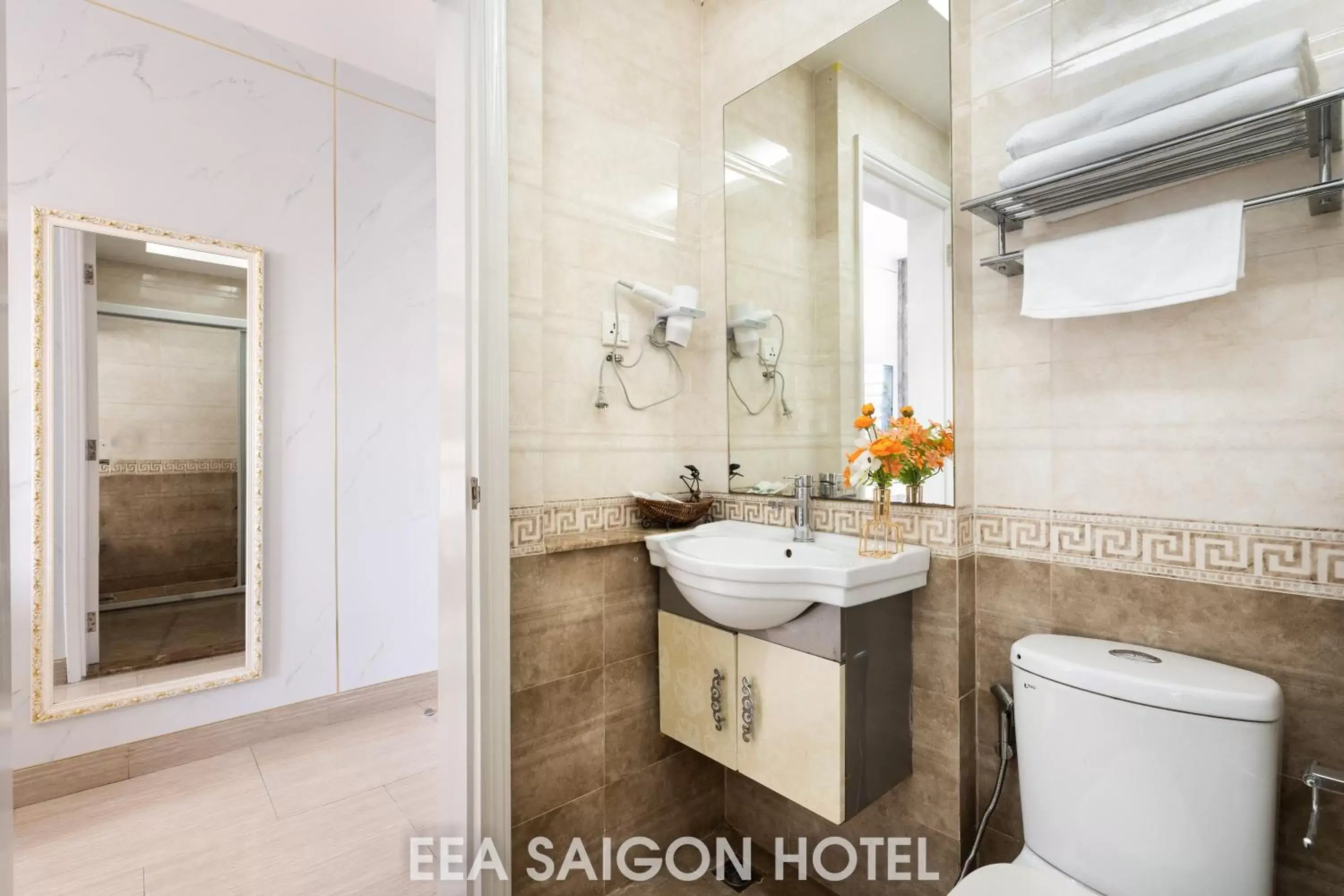 Shower, Bathroom in EEA Central Saigon Hotel