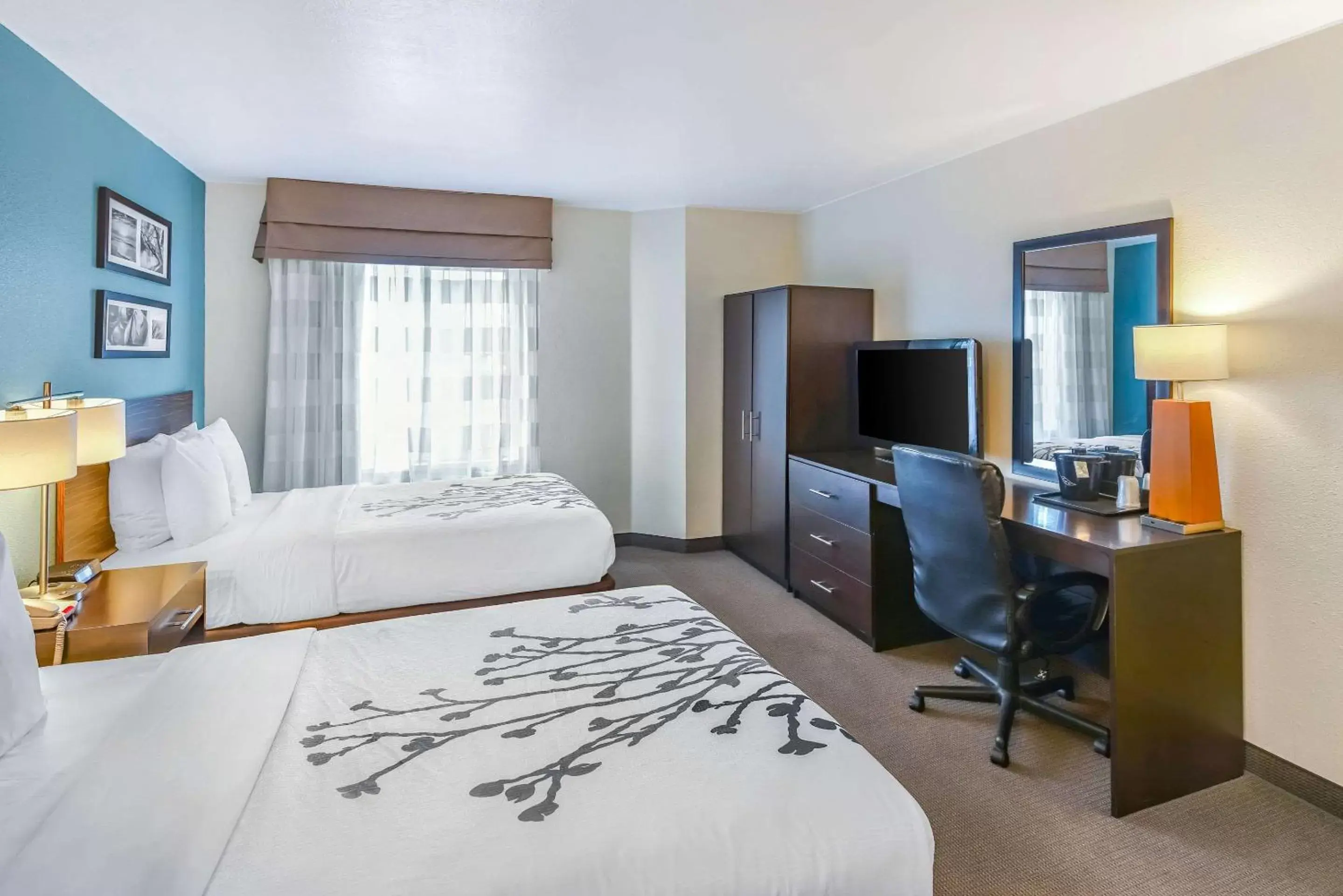 Standard Double Room with Two Double Beds - Non-Smoking in Sleep Inn near Washington State Line Standard Double Room with Two Double Beds - Non-Smoking in Sleep Inn near Washington State Line