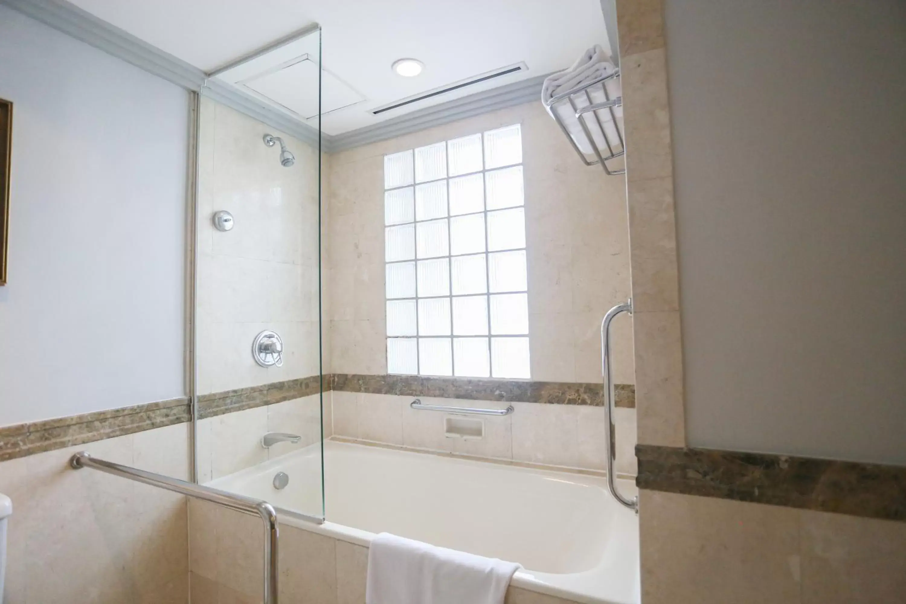 Shower, Bathroom in Wyndham Casablanca Jakarta