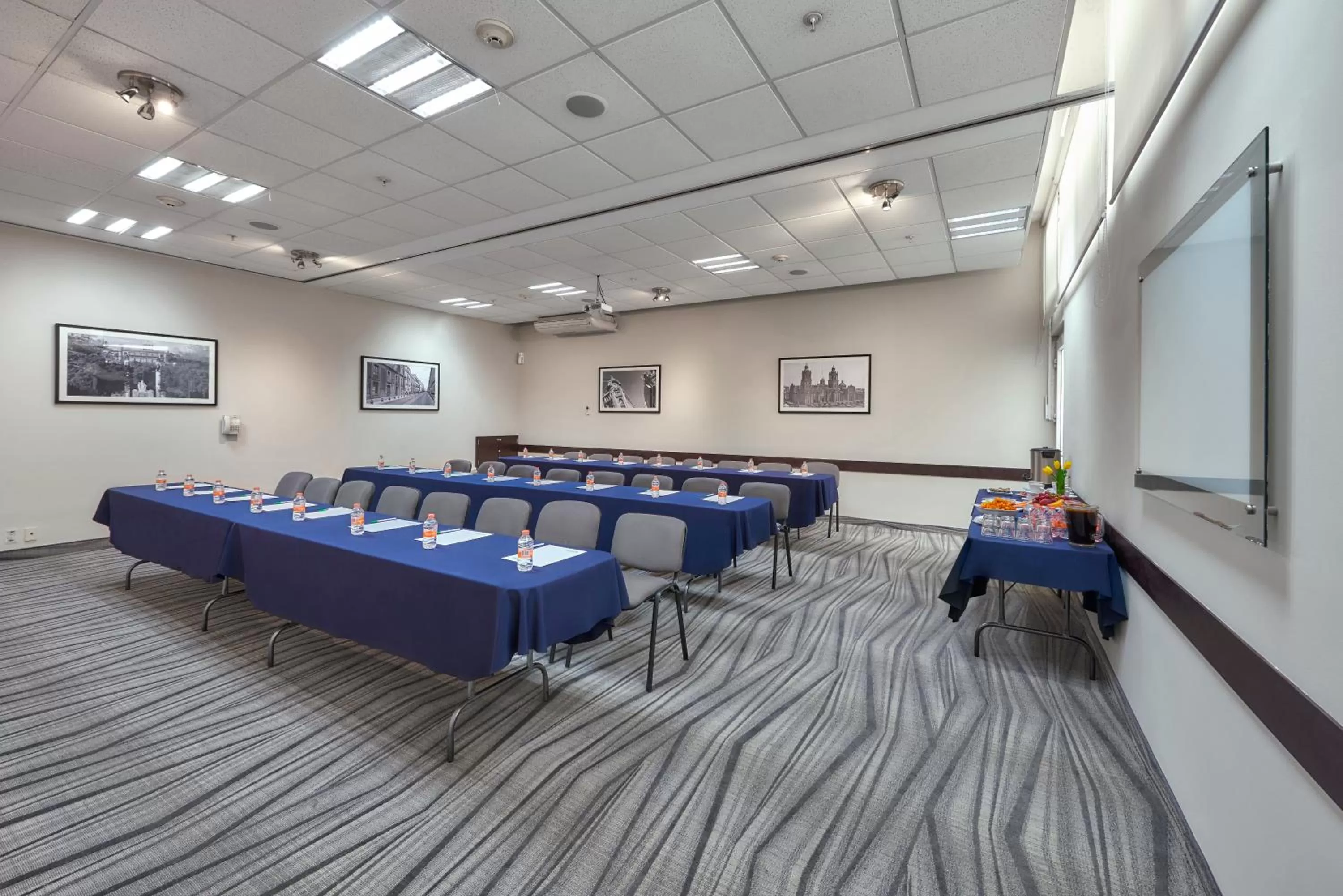 Meeting/conference room in Wyndham Garden Mexico City - Polanco