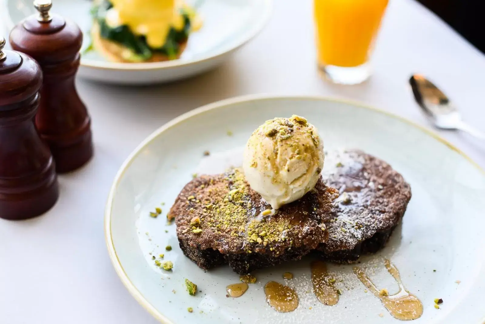 Food and drinks in Abode Woden Food and drinks in Abode Woden