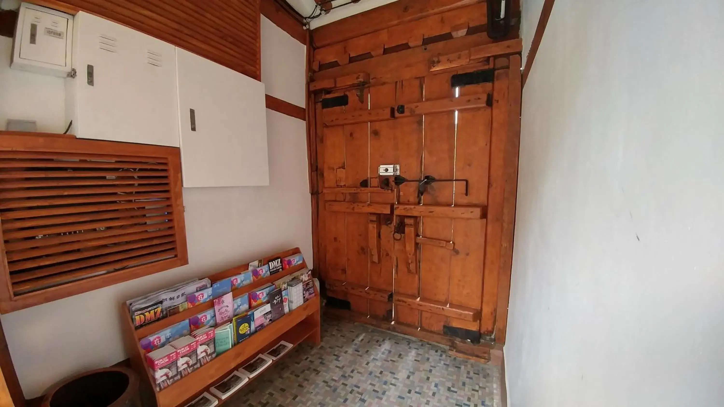 Decorative detail, TV/Entertainment Center in Sophia Hanok Guesthouse