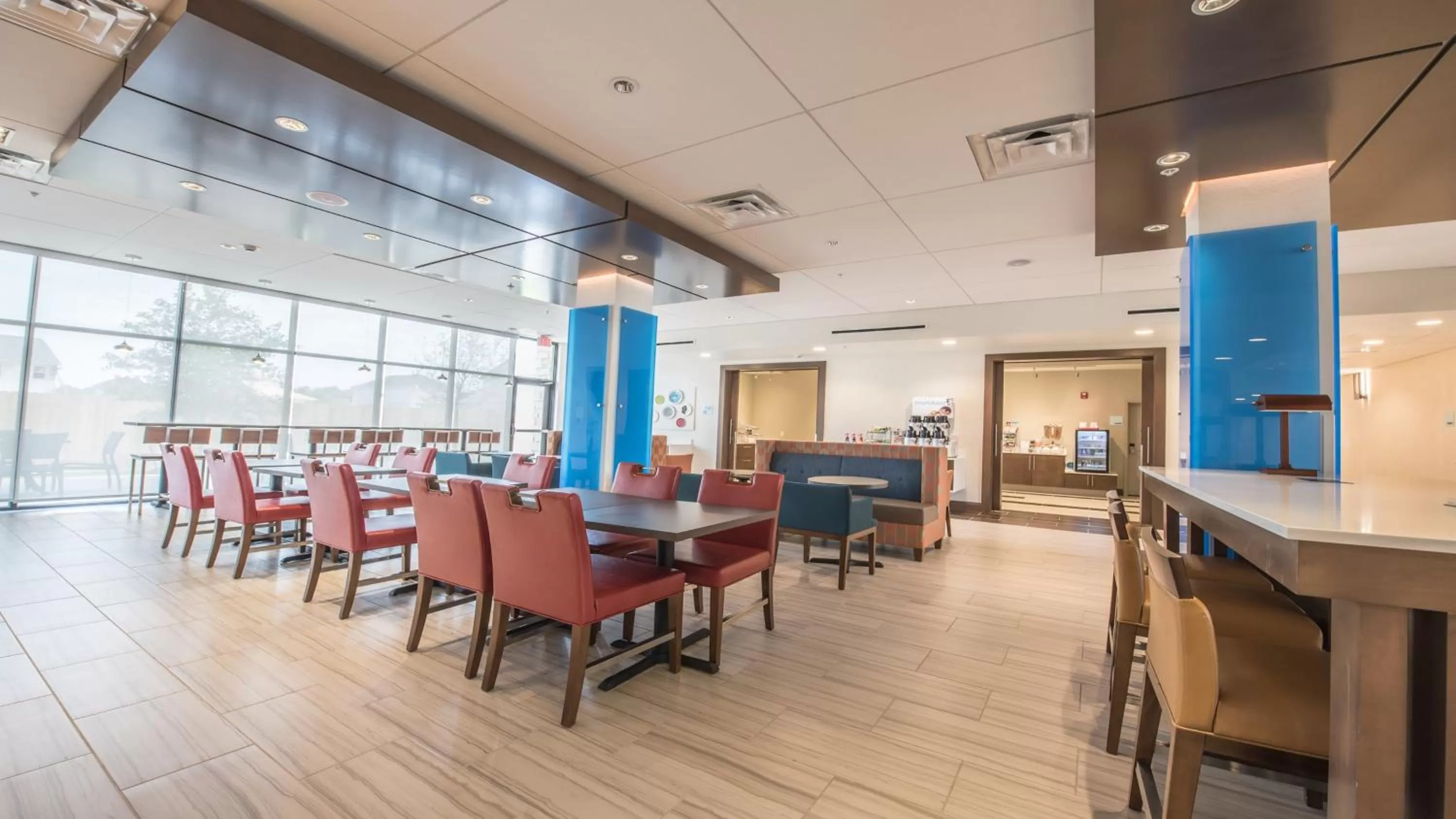 Breakfast in Holiday Inn Express & Suites - Dripping Springs - Austin Area by IHG