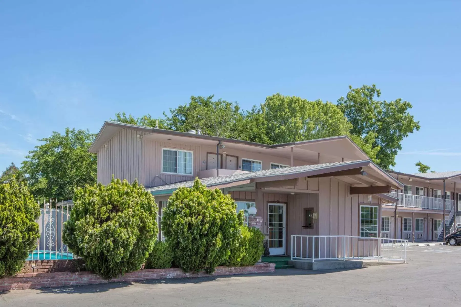 Facade/entrance, Property Building in Days Inn by Wyndham Oroville