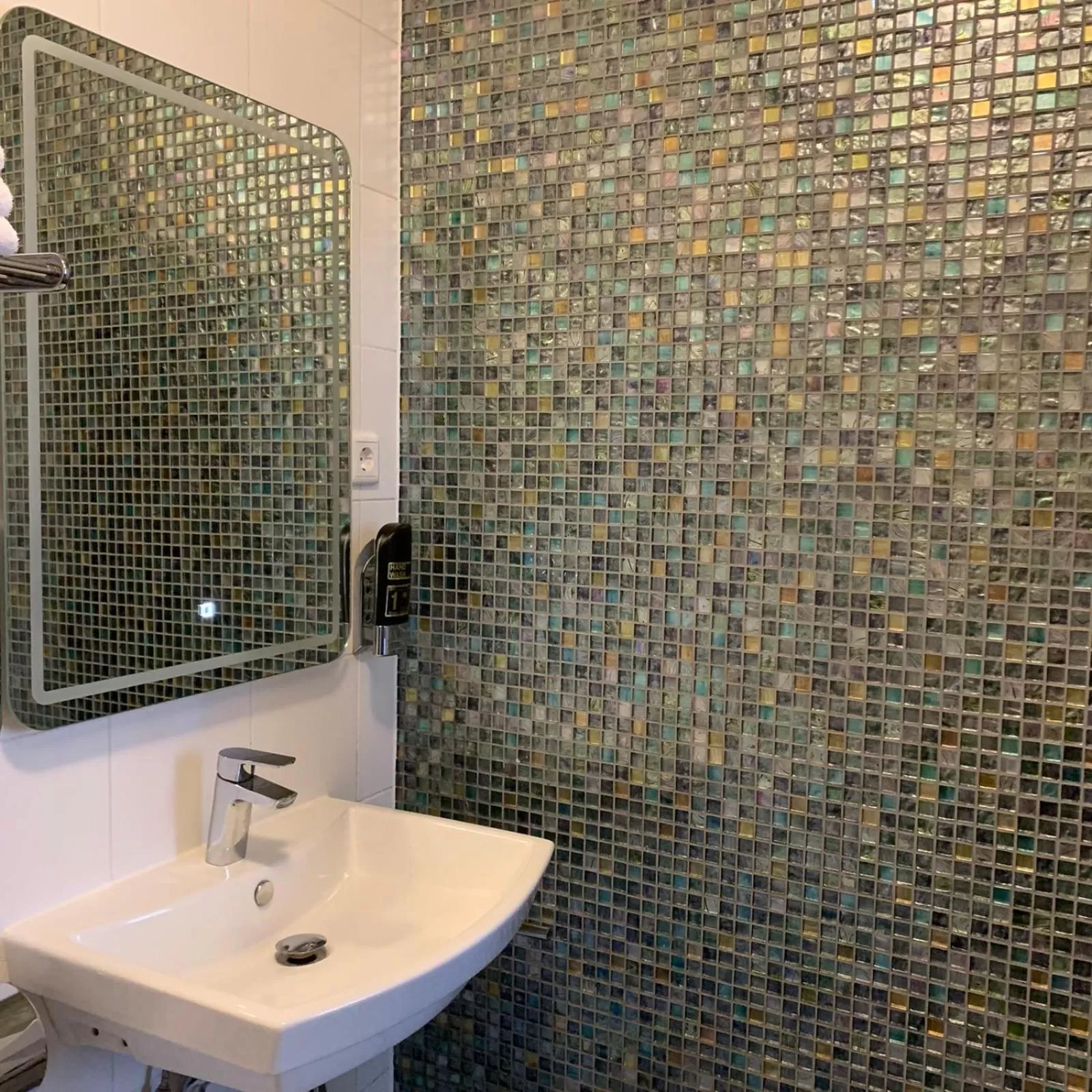 Bathroom in Hotel De Looier