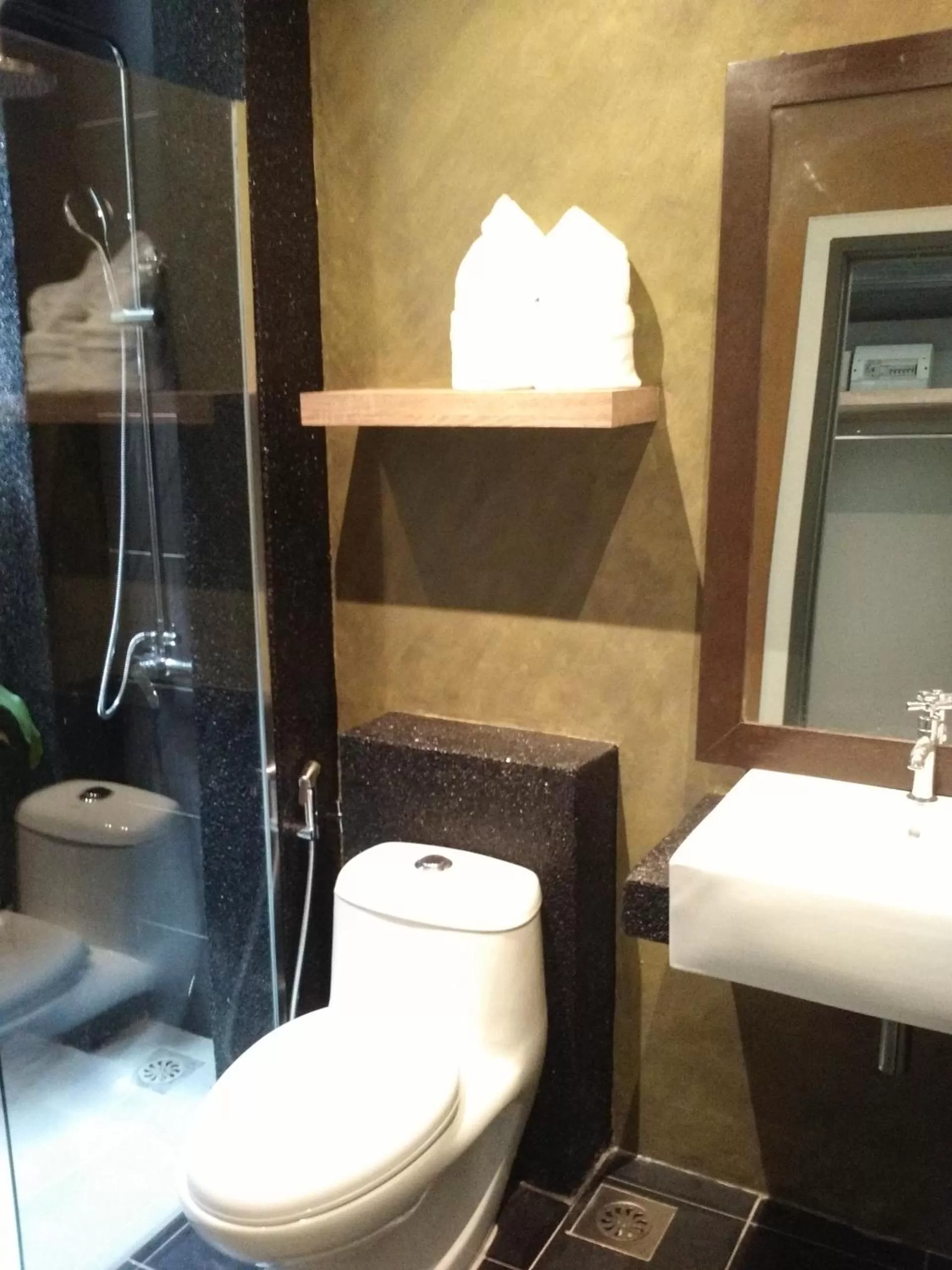 Shower in Royale Chenang Resort