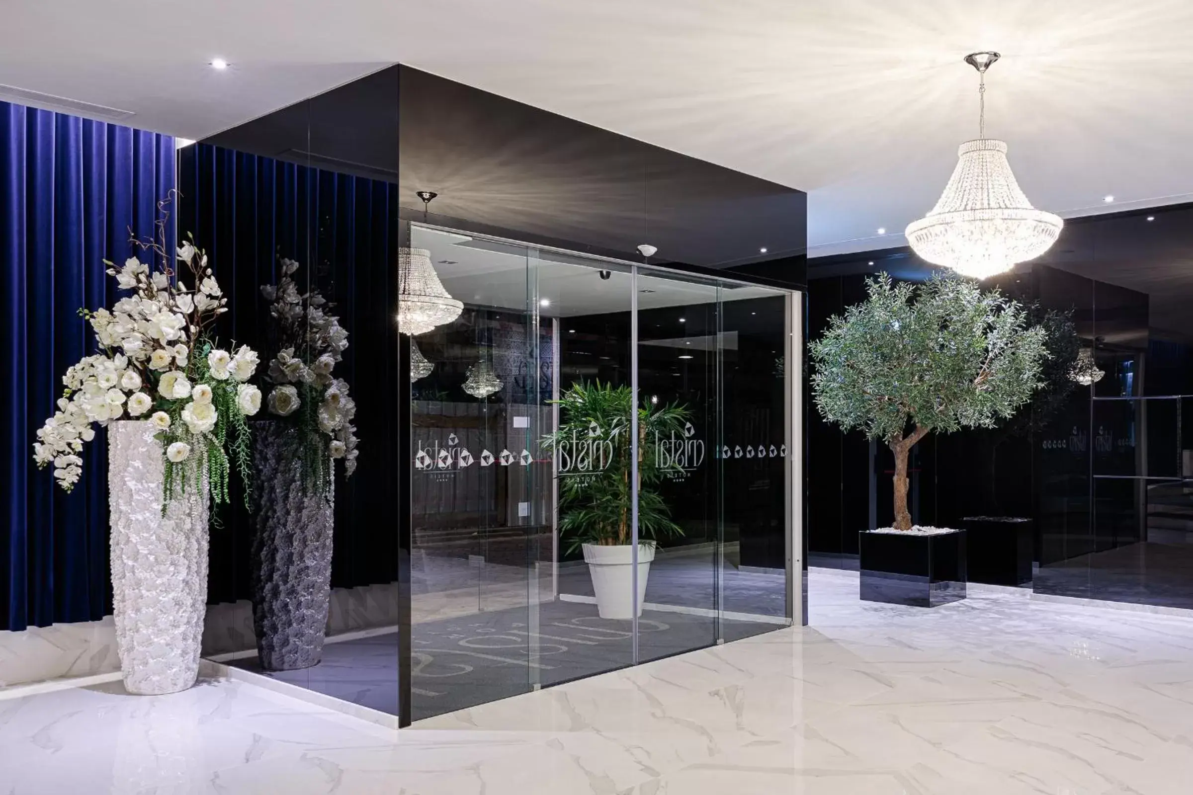 Lobby or reception, Facade/Entrance in Hotel Cristal Porto