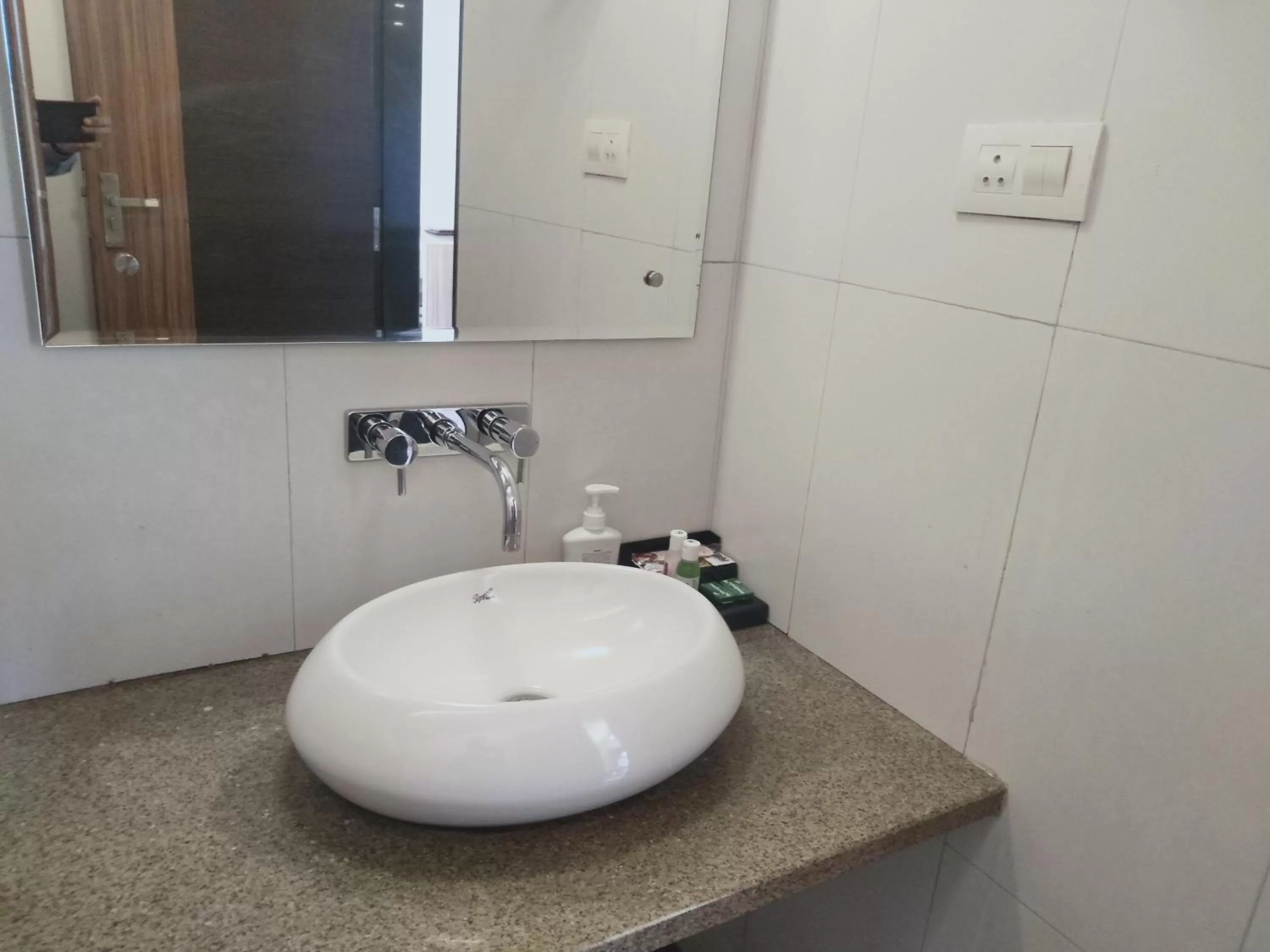 Bathroom in Hotel Udayanraje Palace