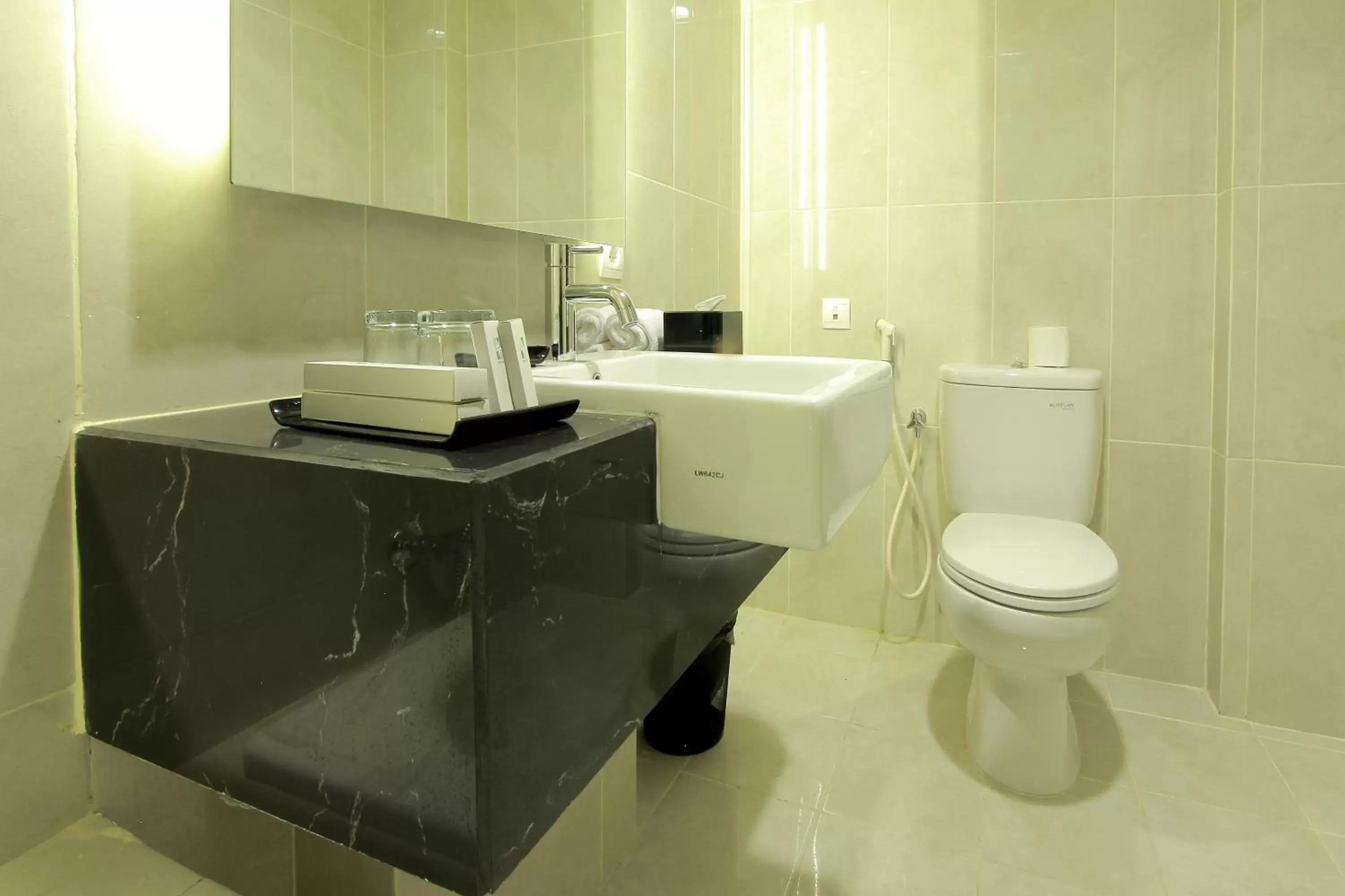 Bathroom in Swiss-Belinn Malang