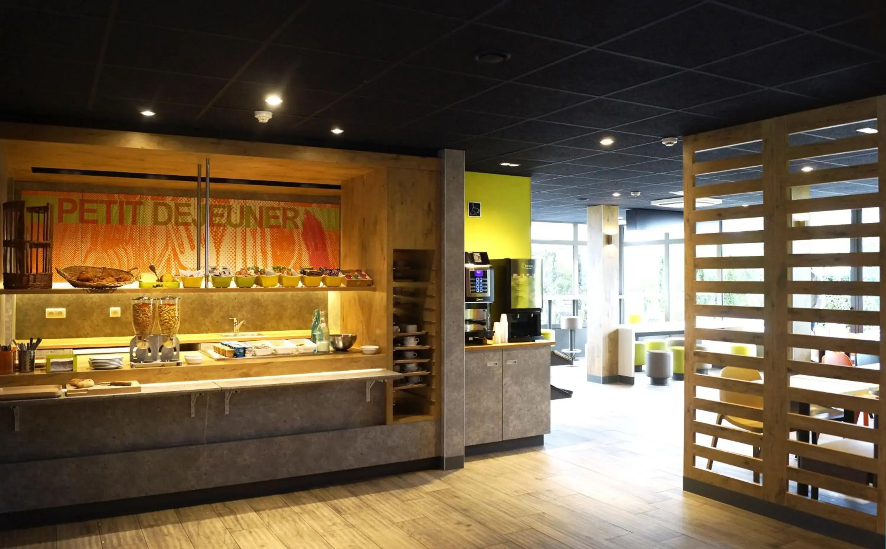 Lobby or reception in ibis budget Bergerac