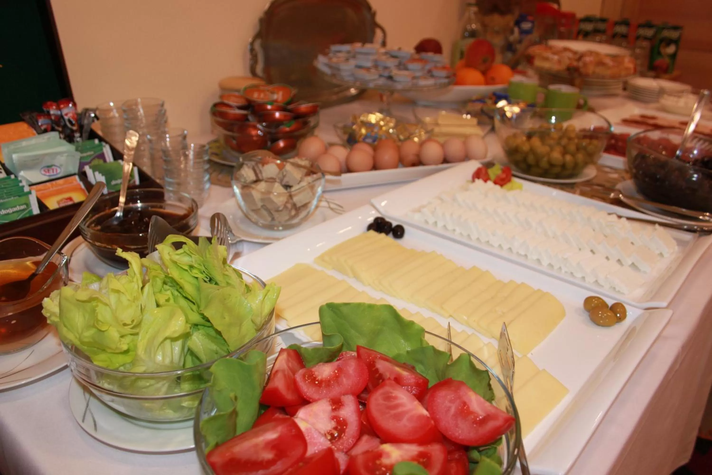 Buffet breakfast in Hotel Berr