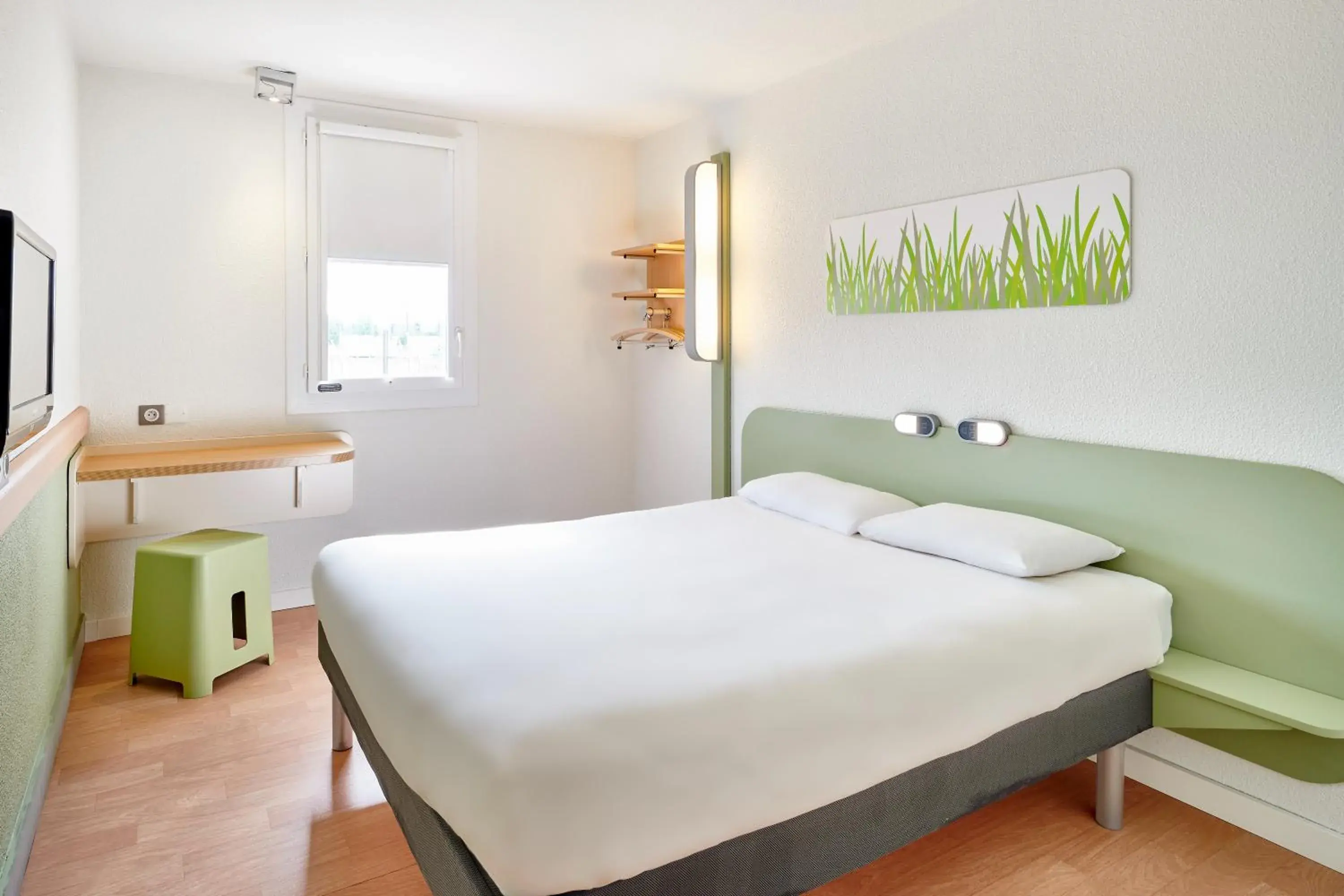 Bed in ibis budget Bergerac