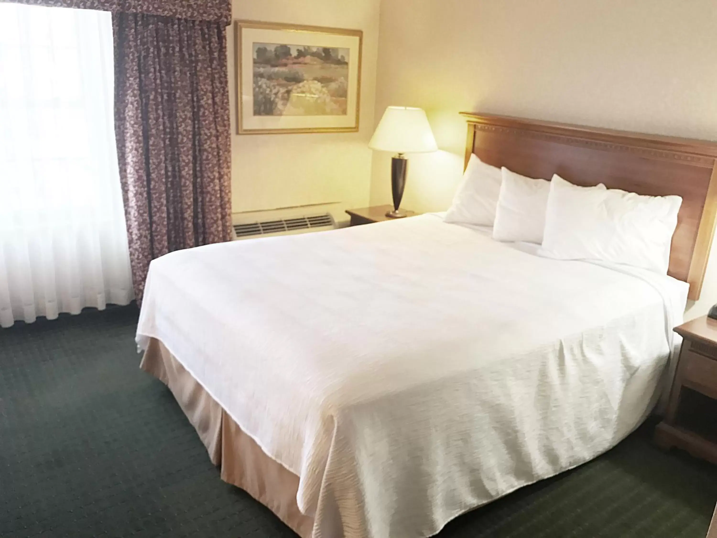 Bedroom, Bed in White River Inn & Suites