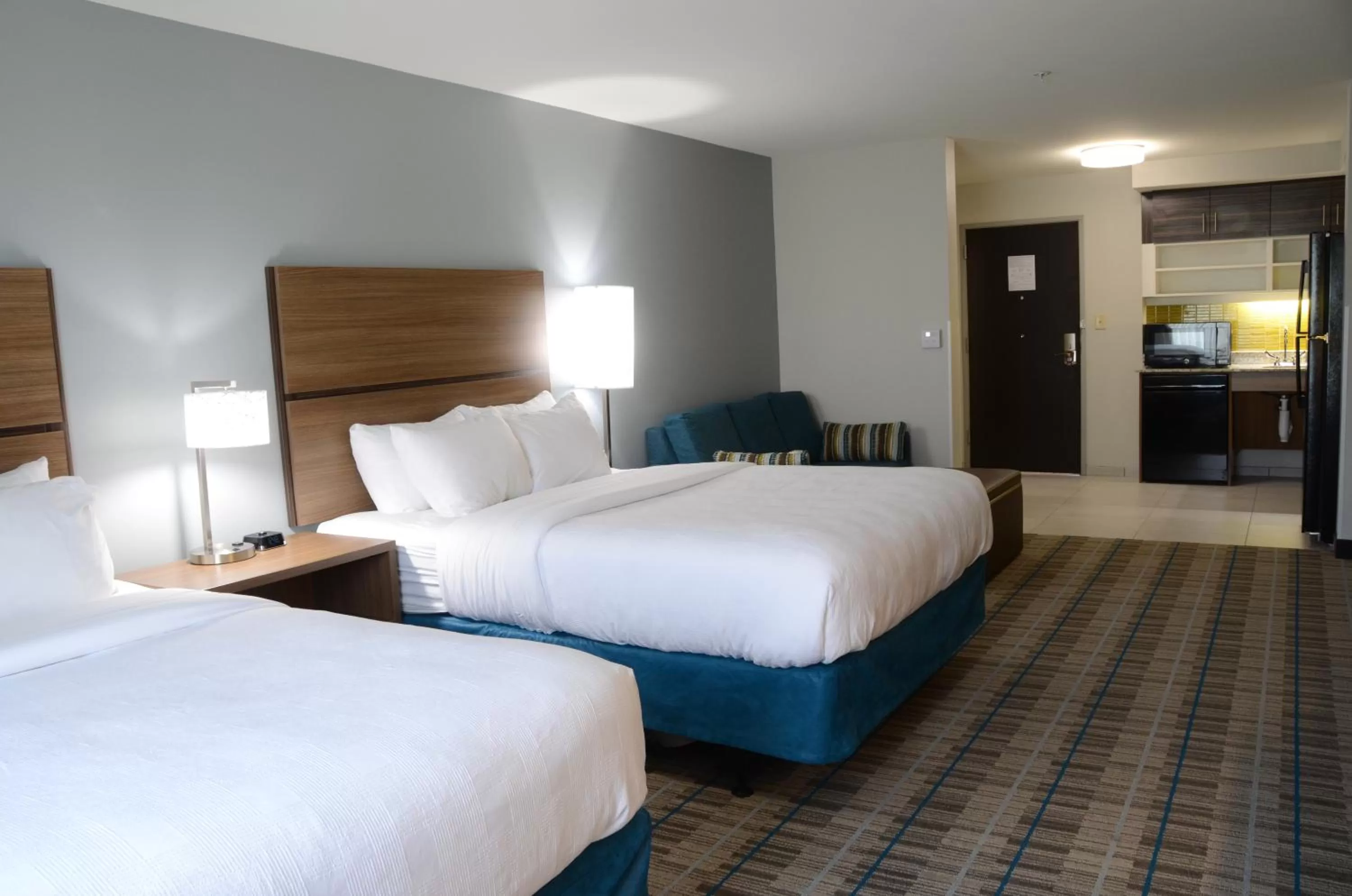 Photo of the whole room in MainStay Suites Bowling Green North