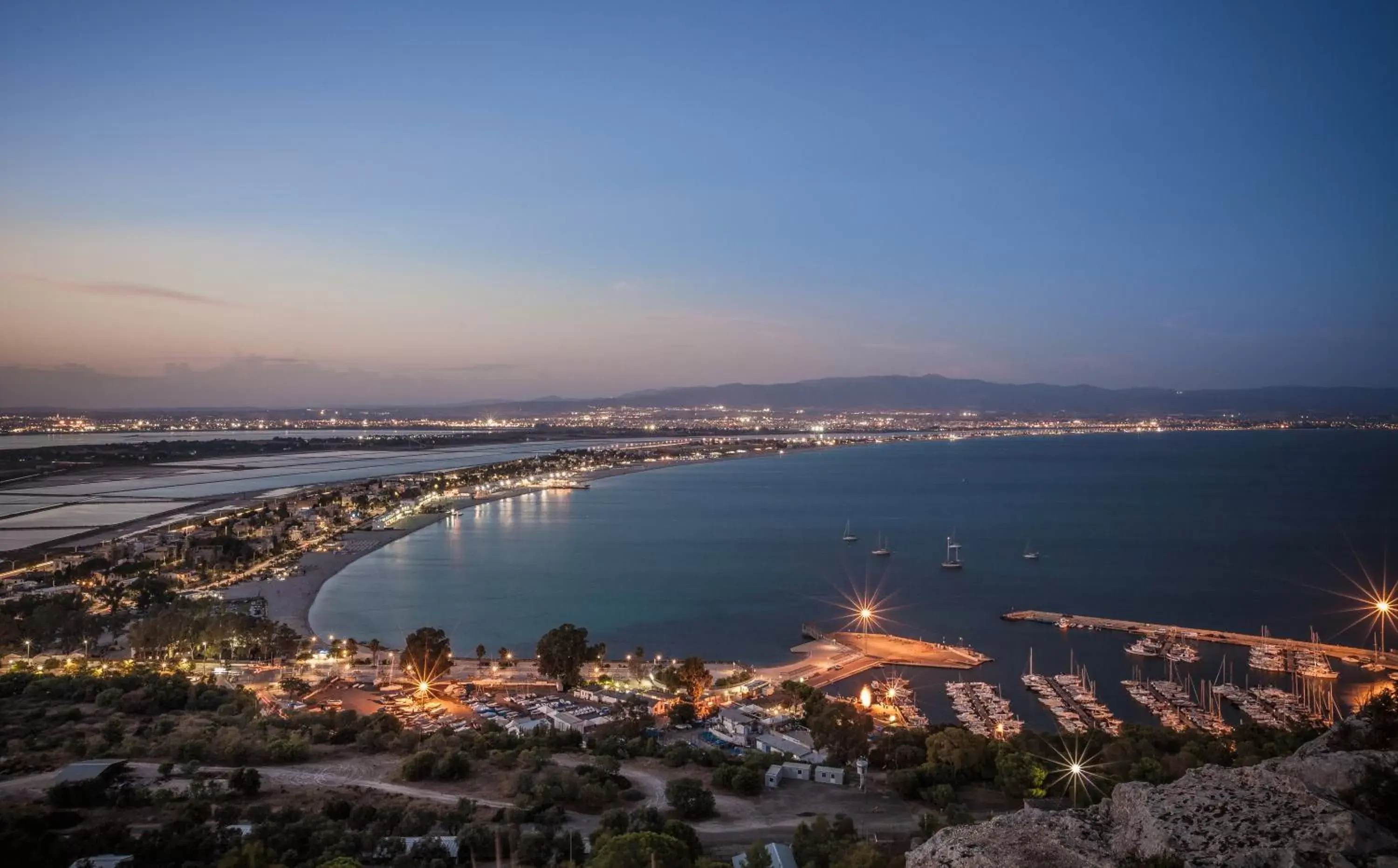 Night, Bird's-eye View in Ajana Rooms by Accomodo