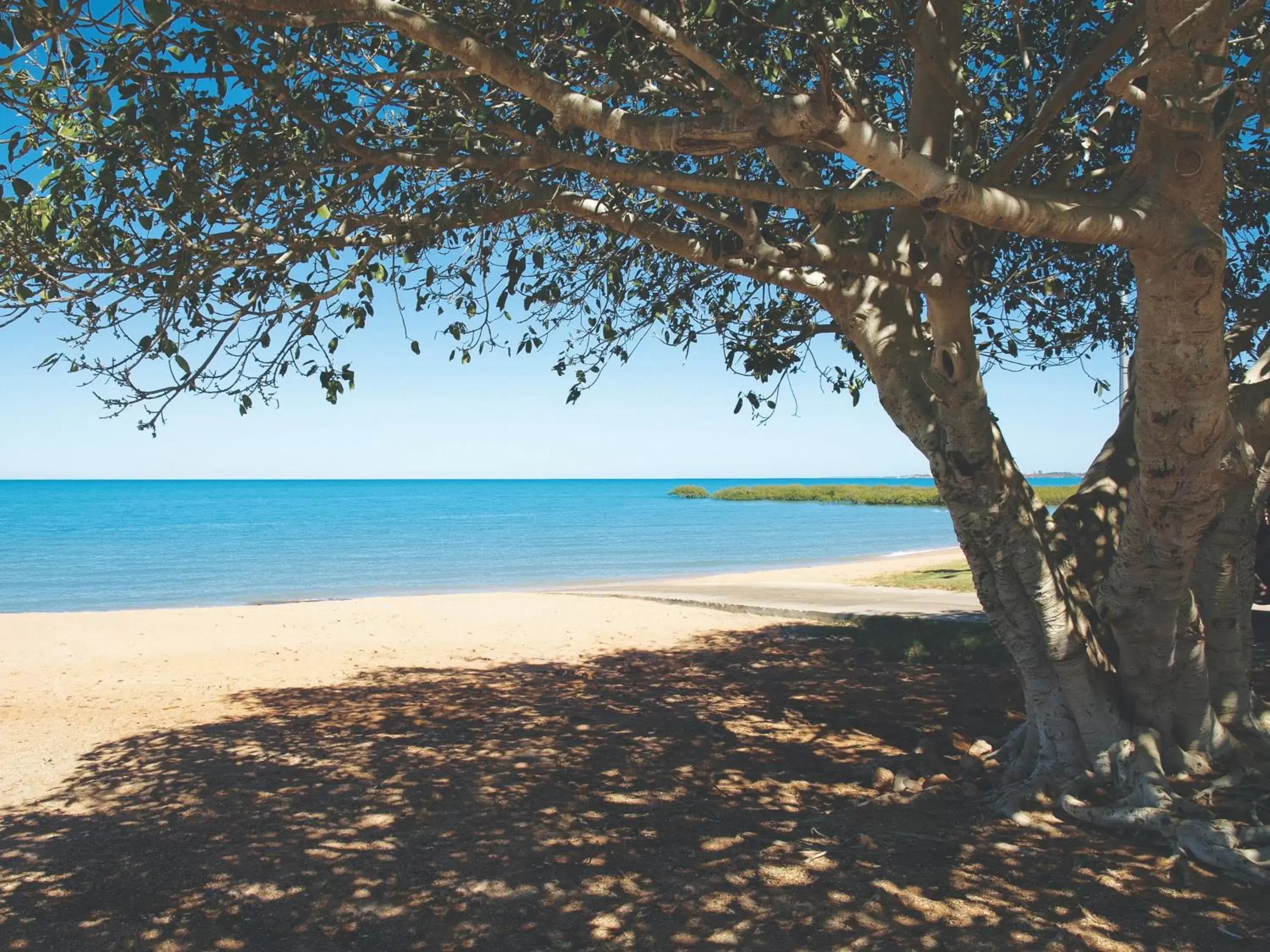 Beach in Oaks Broome Hotel