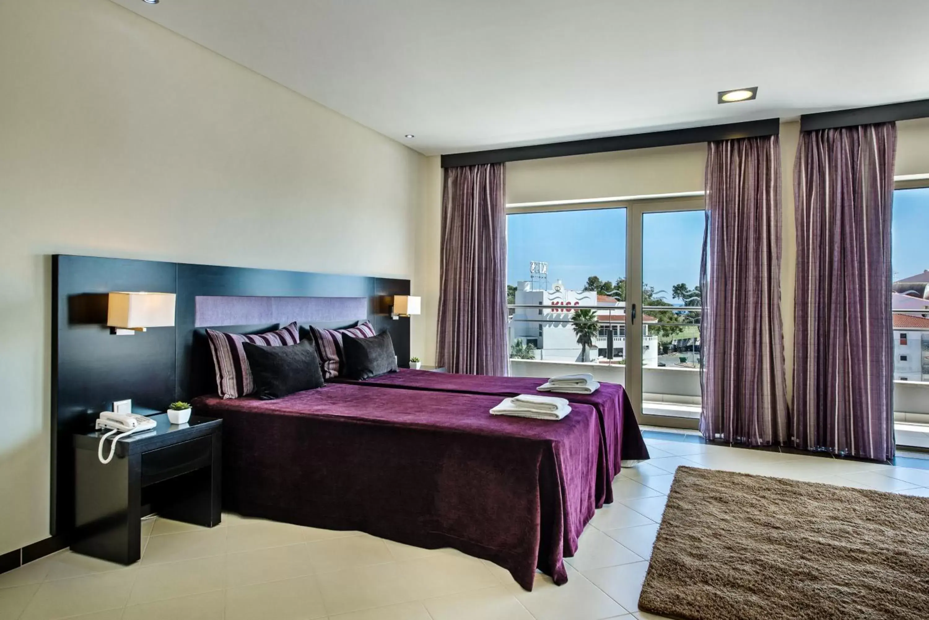 Bedroom, Bed in Areias Village Beach Suite Hotel