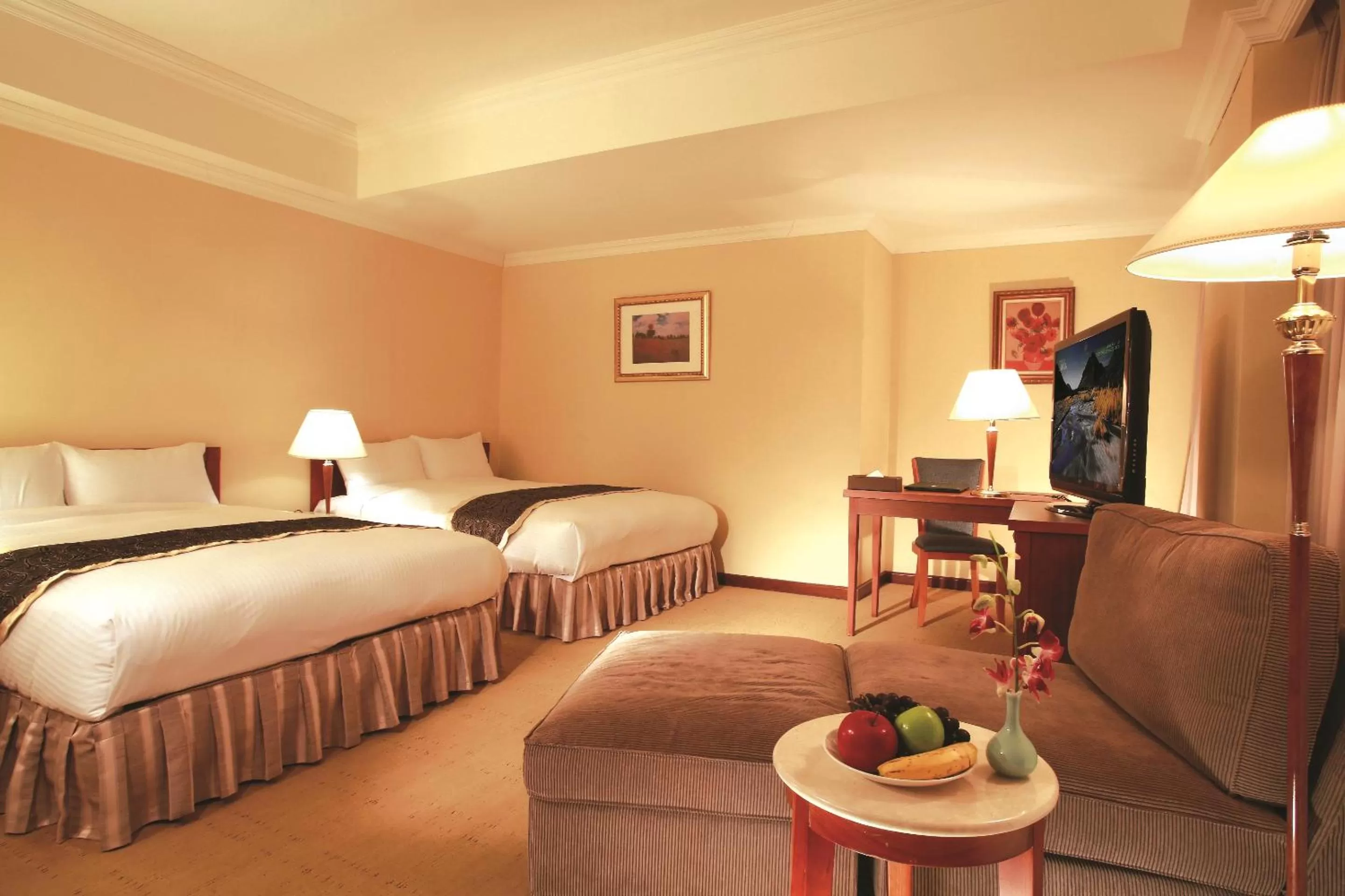 Photo of the whole room, Bed in Grand Boss Hotel