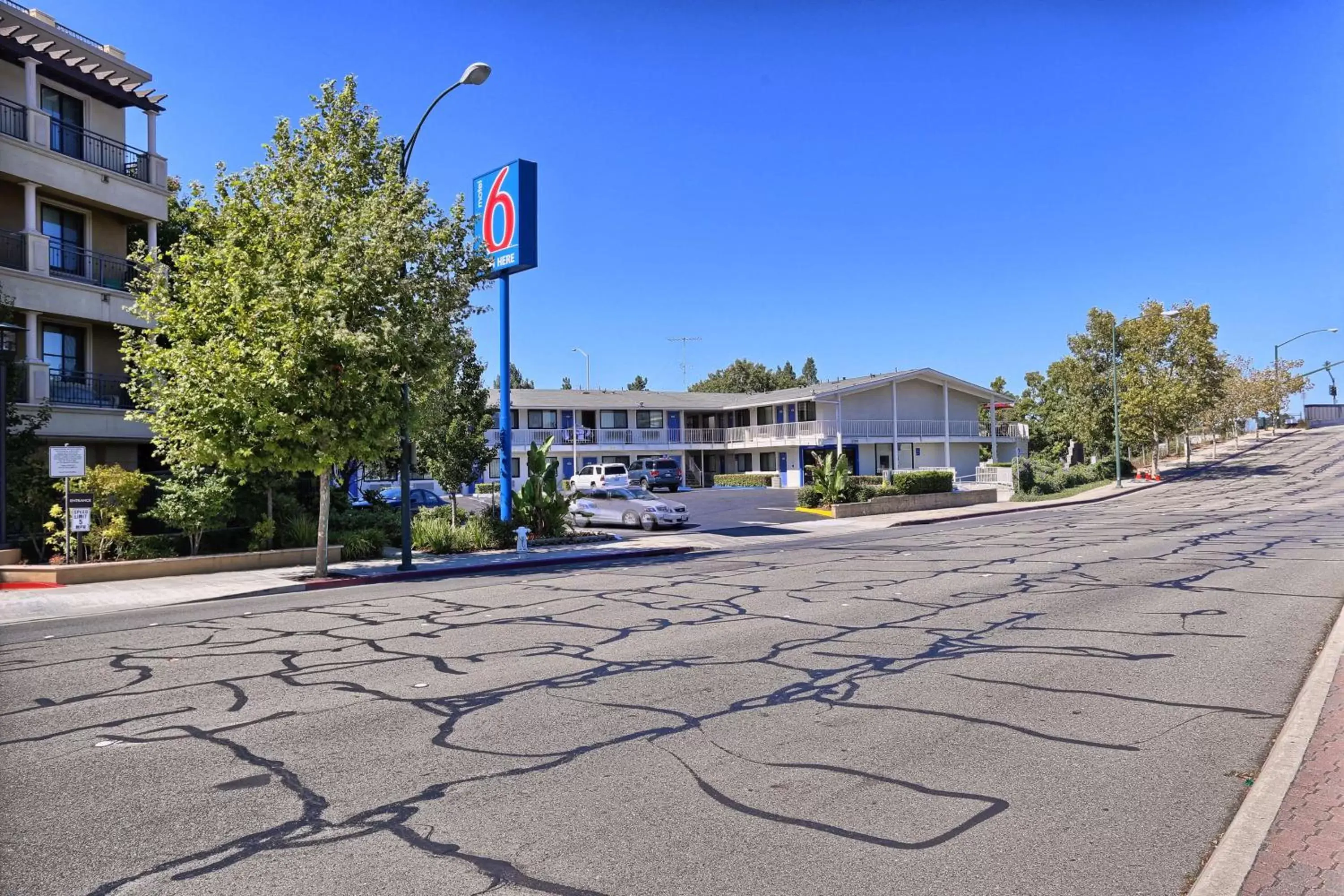 Property Building in Motel 6-Walnut Creek, CA