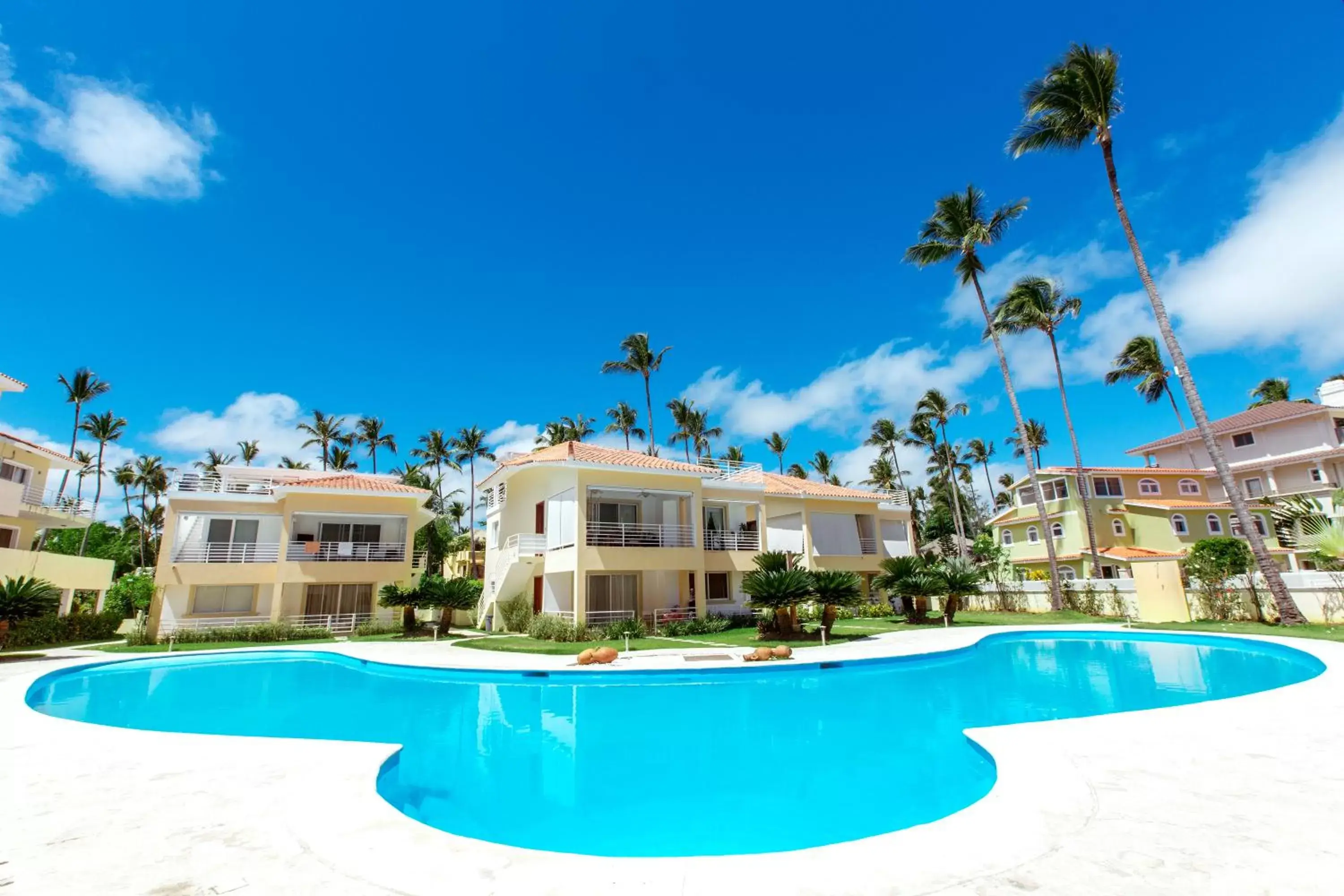 Swimming Pool in AVENTURA VILLAGE LOS CORALES BEACH and SPA