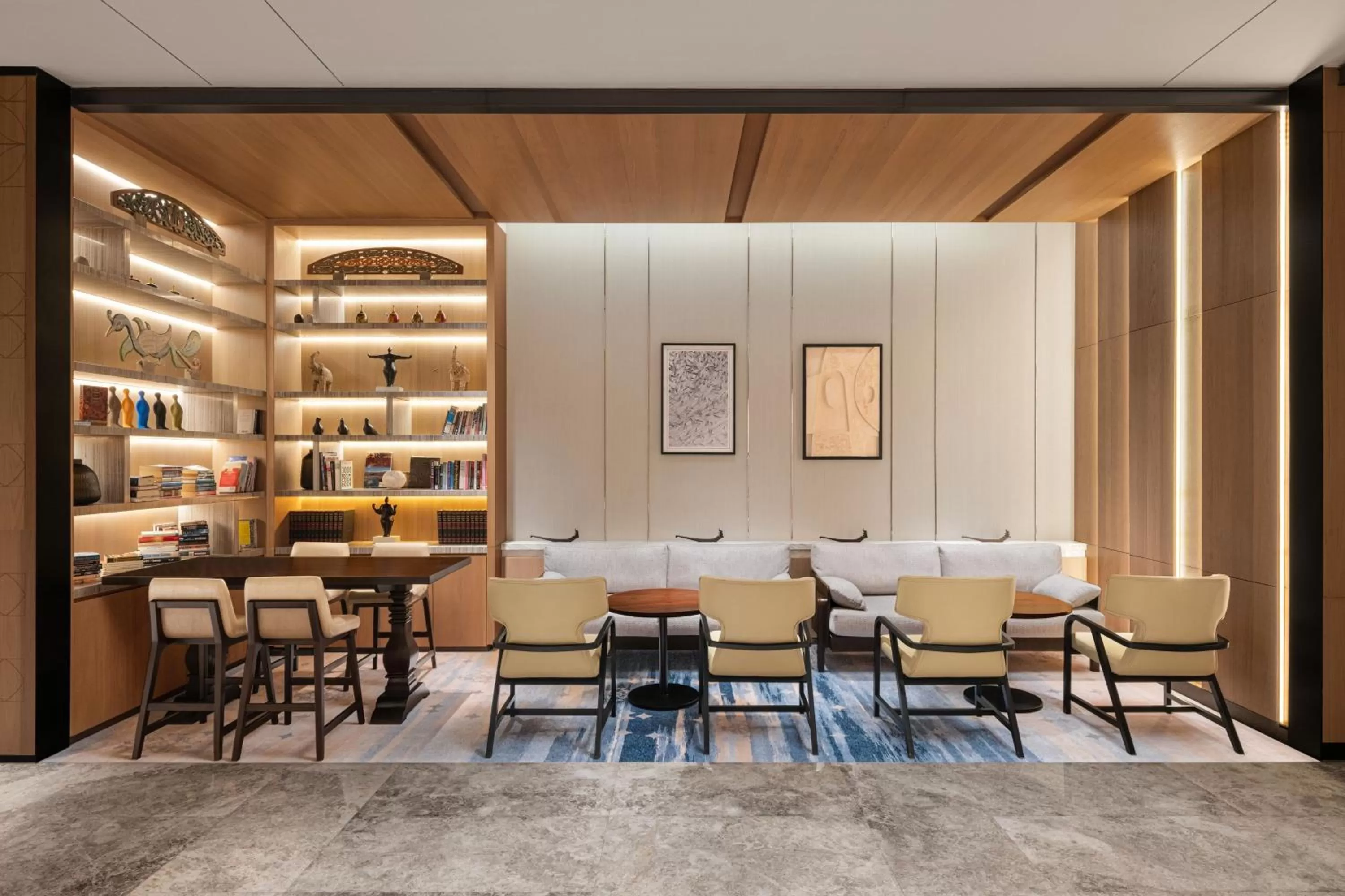 Lounge or bar in Courtyard by Marriott Colombo