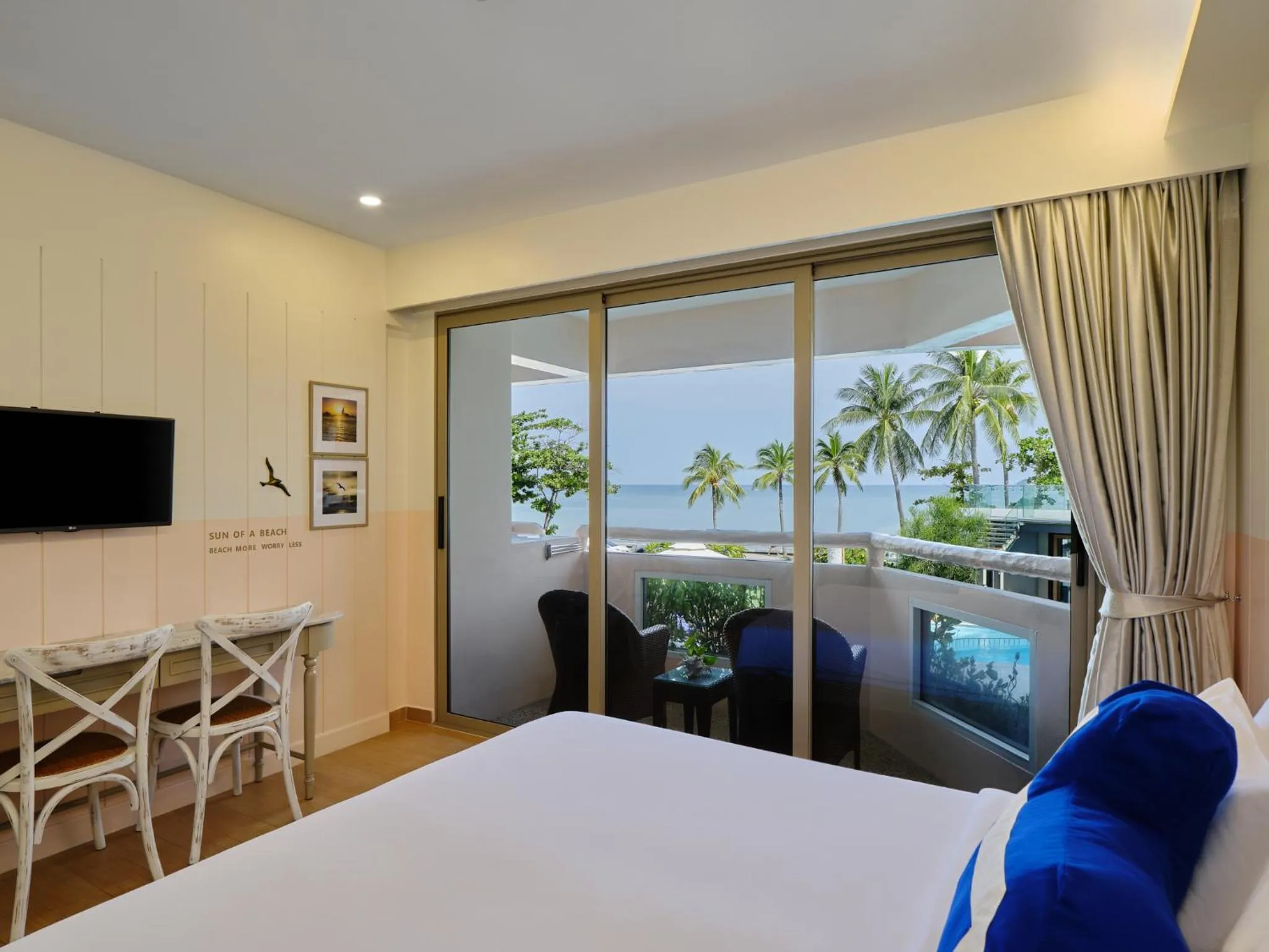 View (from property/room), Bed in Homm Bliss Southbeach Patong