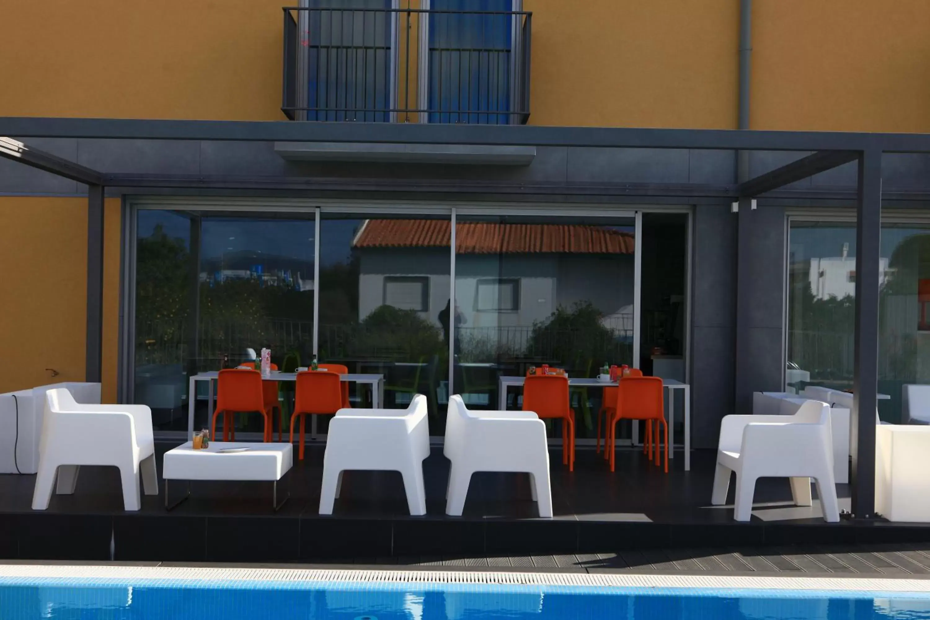 Lounge or bar in Hotel 3K Faro Aeroporto