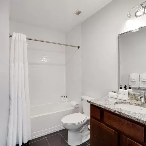 Bathroom in Mint House at The Divine Lorraine Hotel - Philadelphia