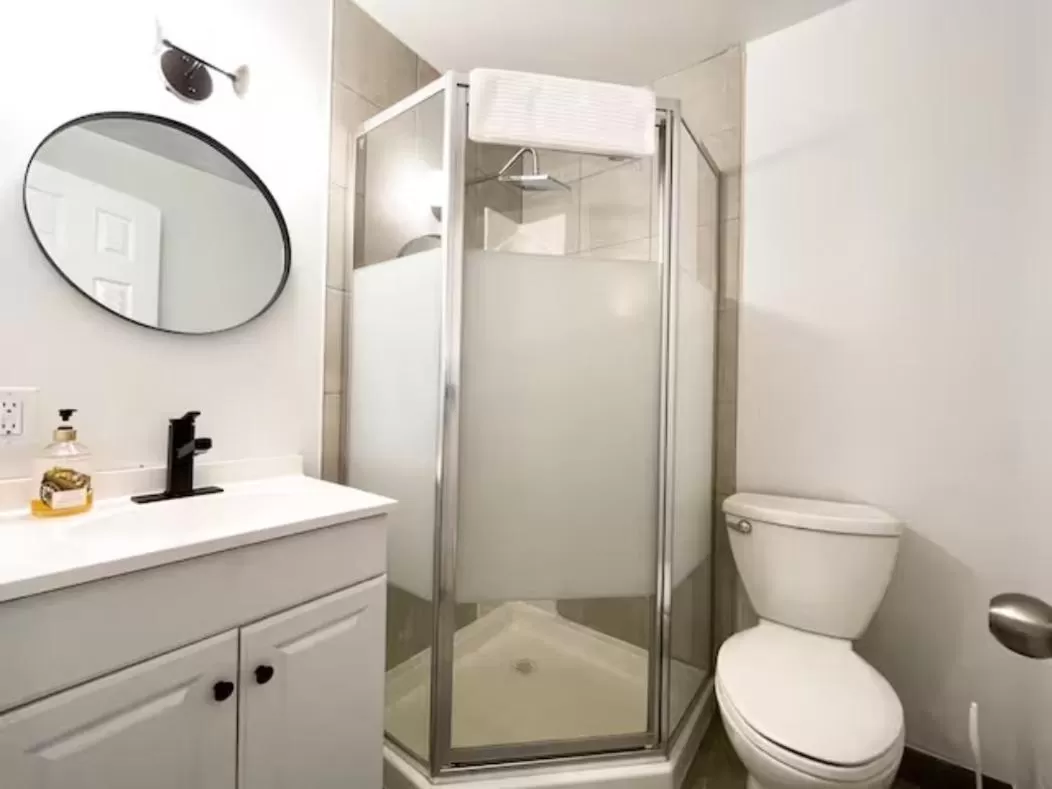 Bathroom in Sleeping Giant BNB