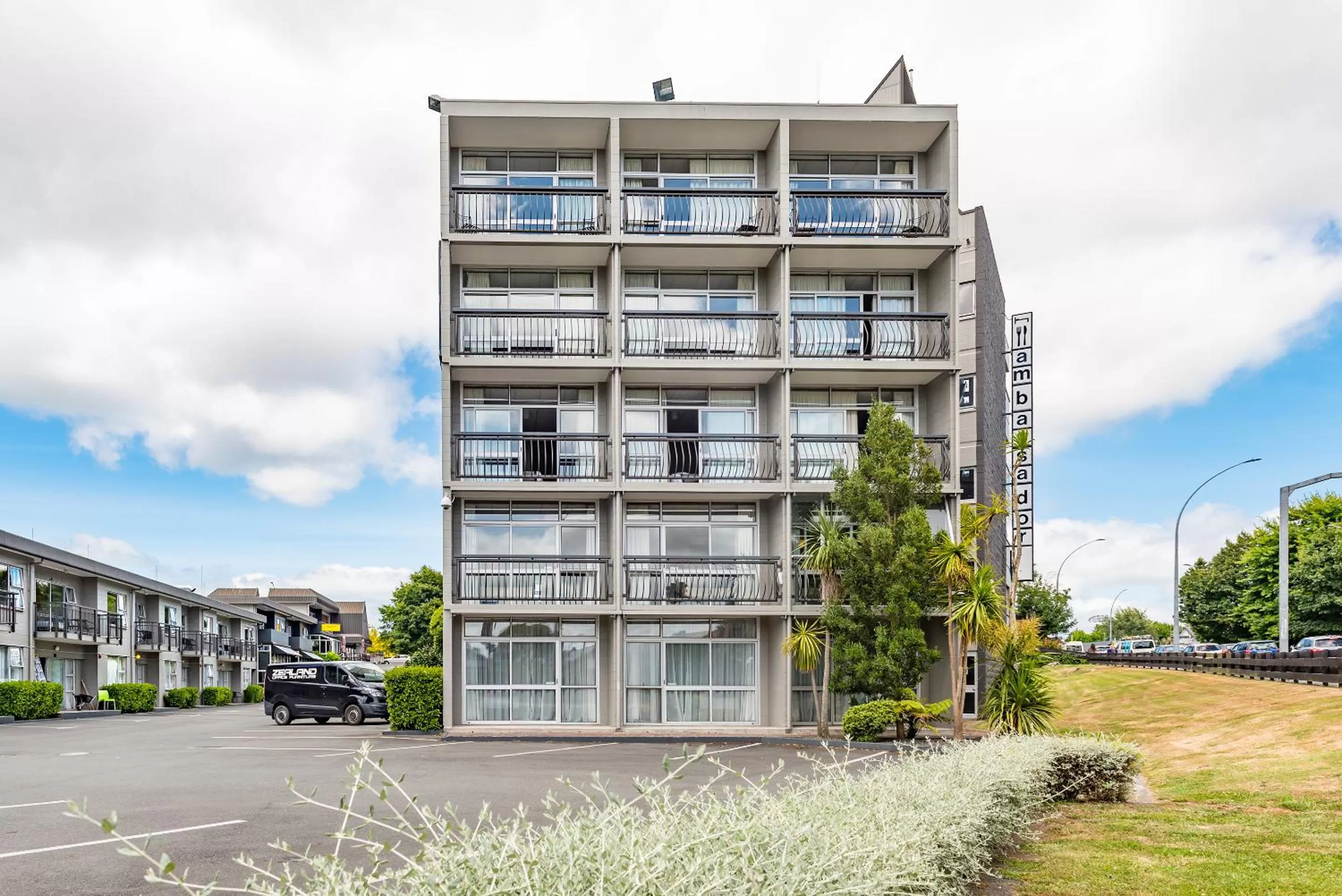 Property building in Heartland Ambassador Hotel Hamilton