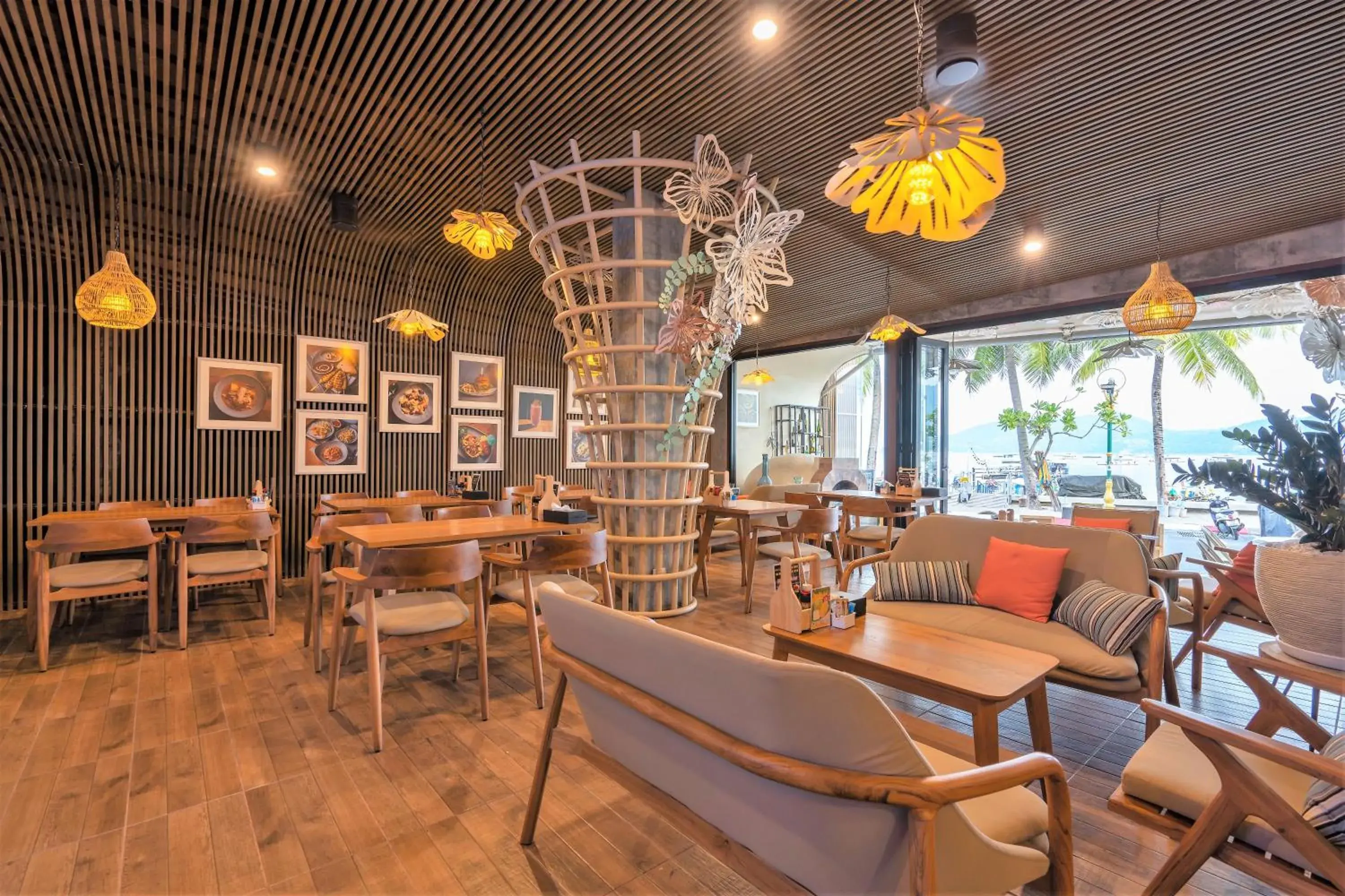 Restaurant/places to eat in Patong Signature Boutique Hotel Restaurant/places to eat in Patong Signature Boutique Hotel