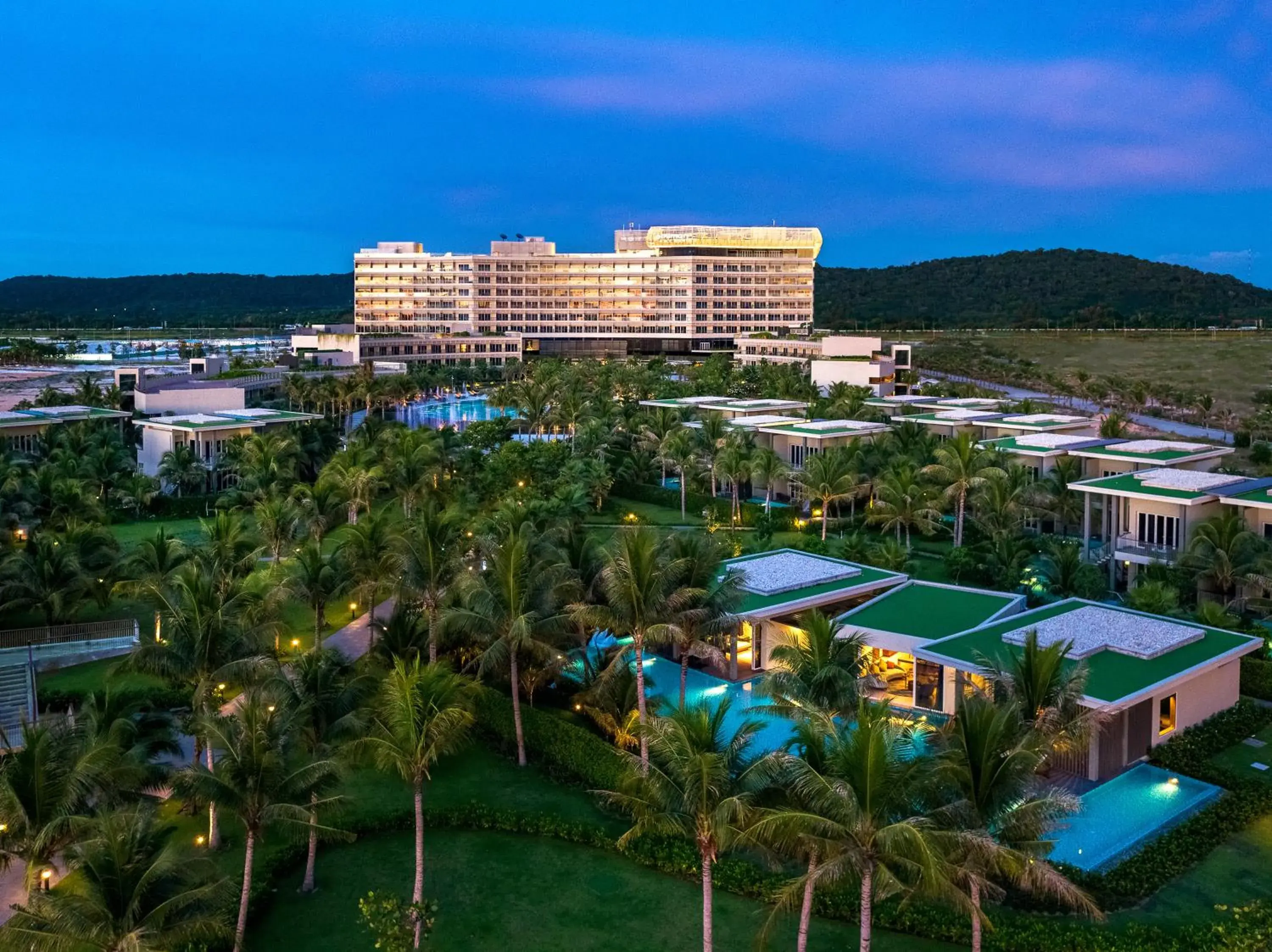 Garden, Pool View in Pullman Phu Quoc Beach Resort