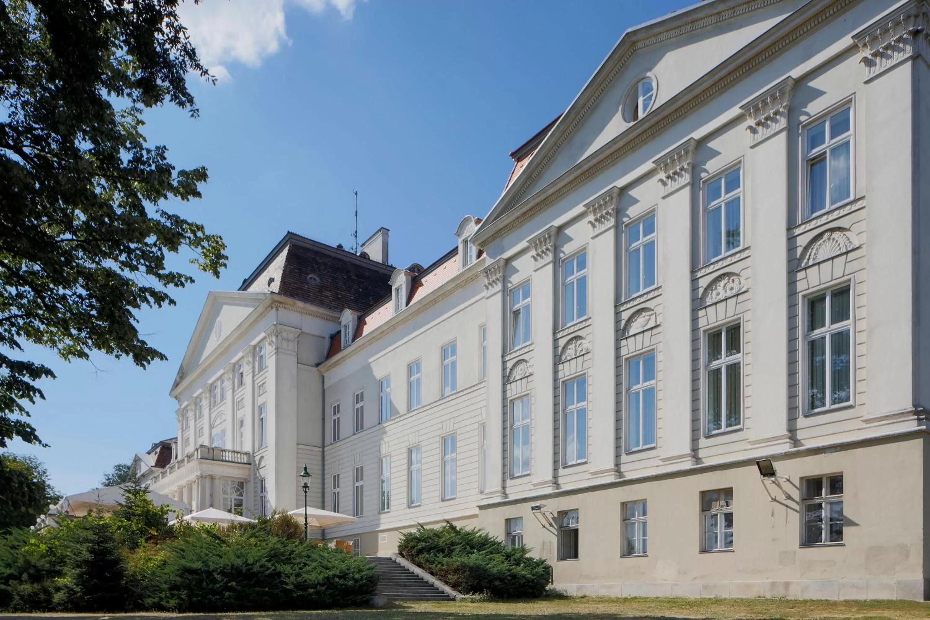 Property building in Austria Trend Hotel Schloss Wilhelminenberg Wien