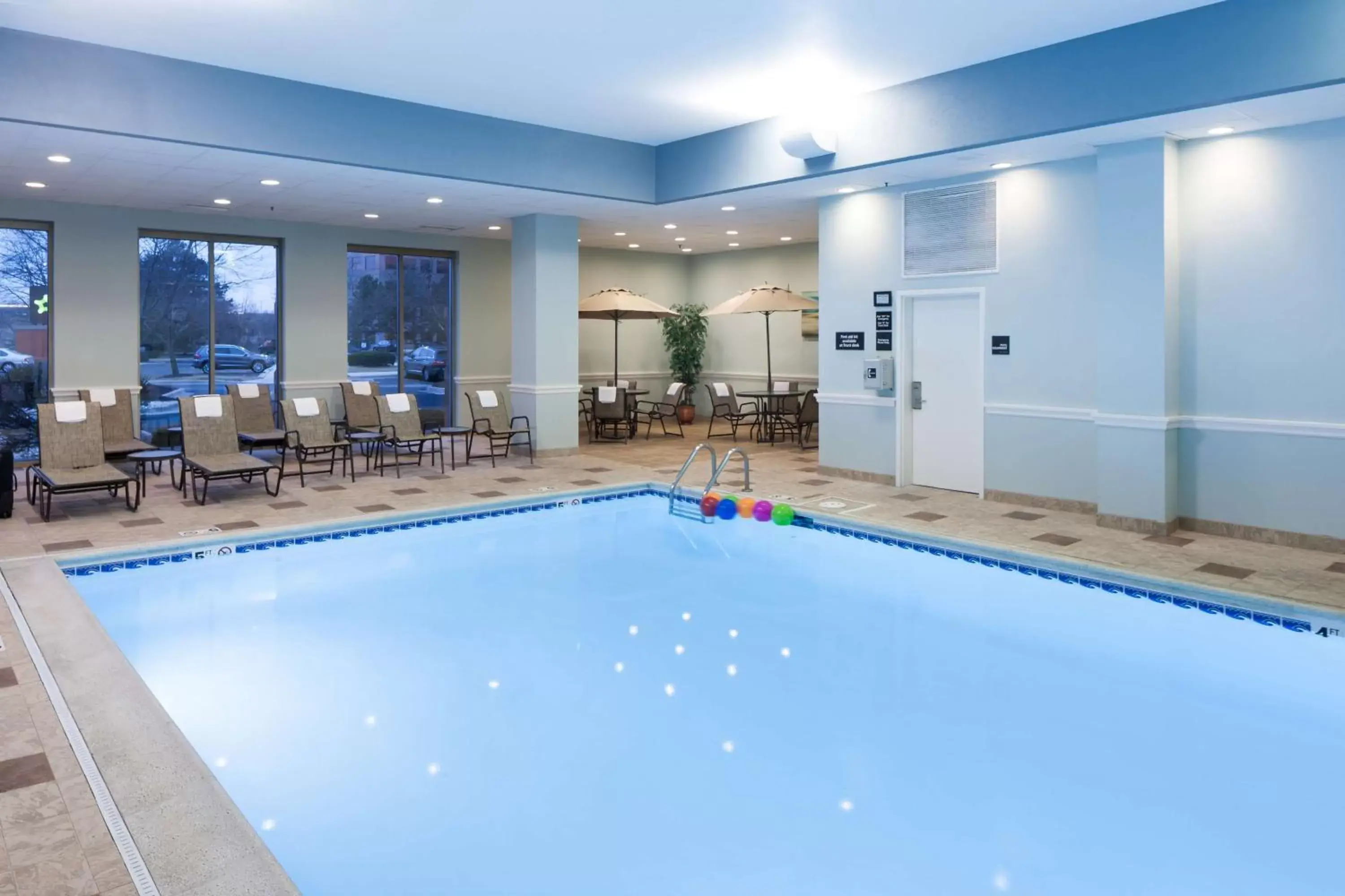 Pool view, Swimming Pool in Hampton Inn & Suites Chicago North Shore