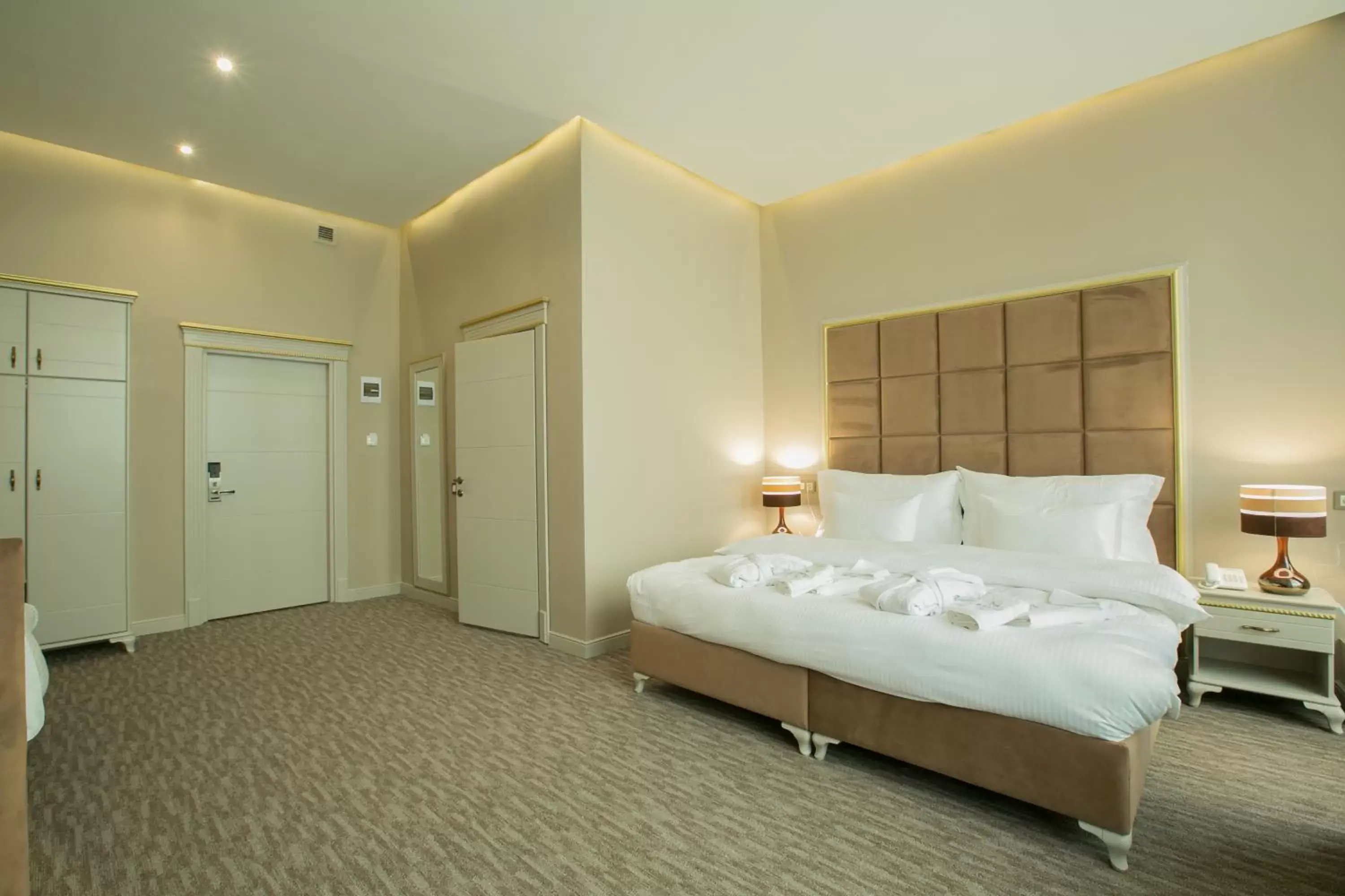 Photo of the whole room, Bed in Grand Sapphire Hotel