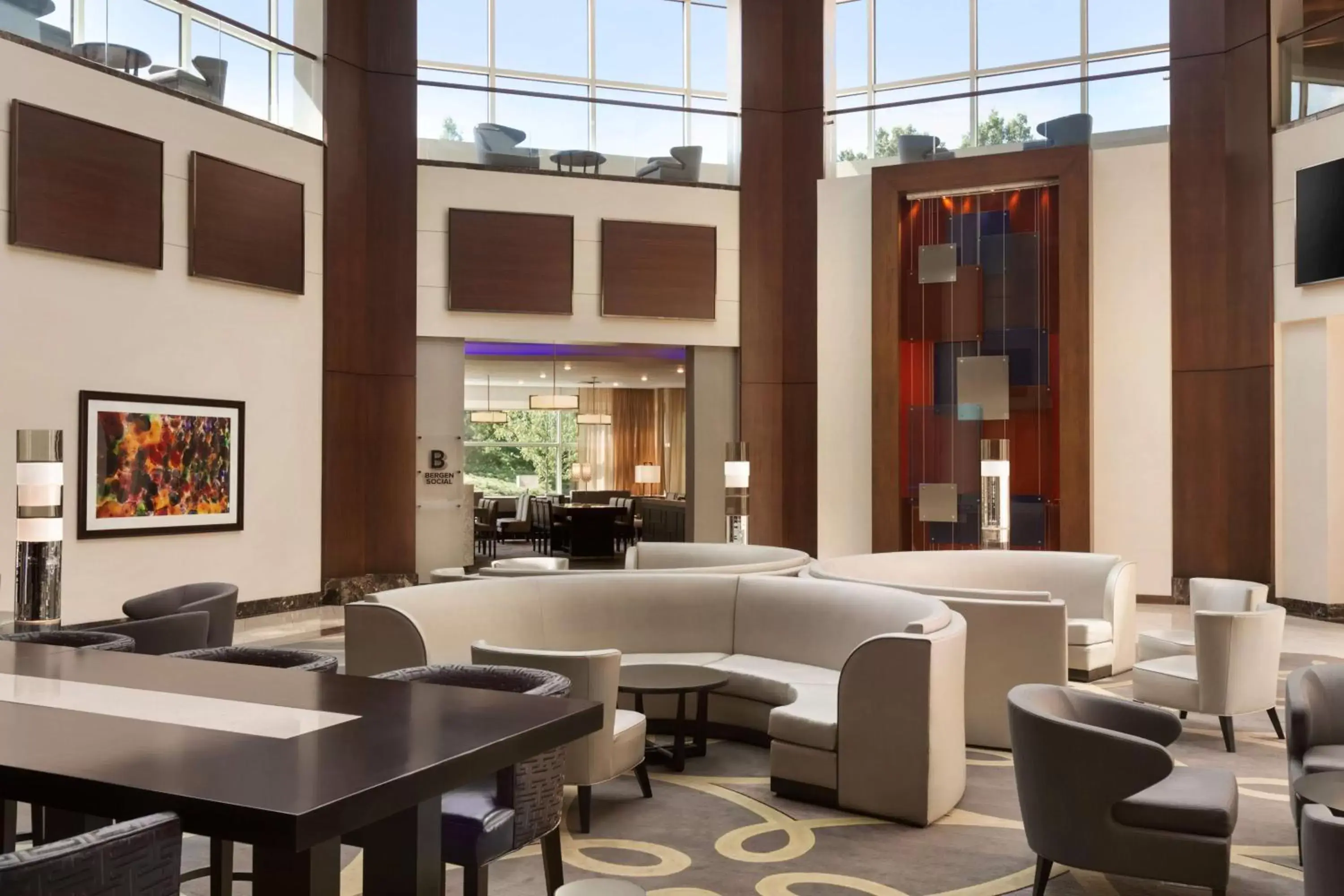 Lobby or reception, Lounge/Bar in Hilton Meadowlands