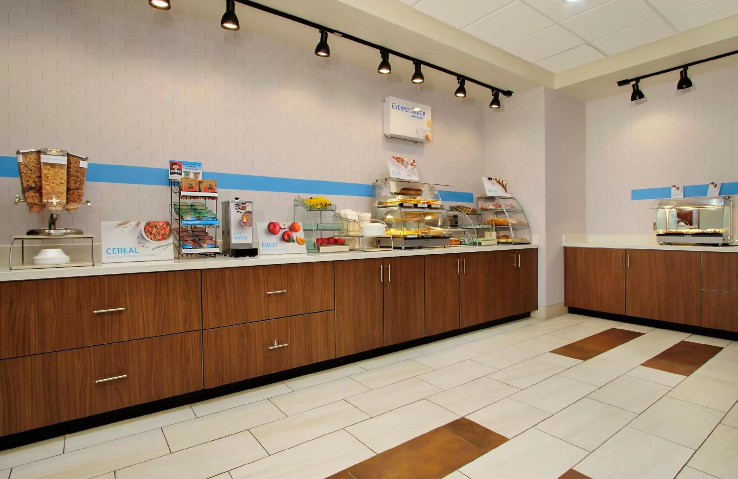 Breakfast, Restaurant/Places to Eat in Holiday Inn Express & Suites - Brookshire - Katy Freeway, an IHG Hotel