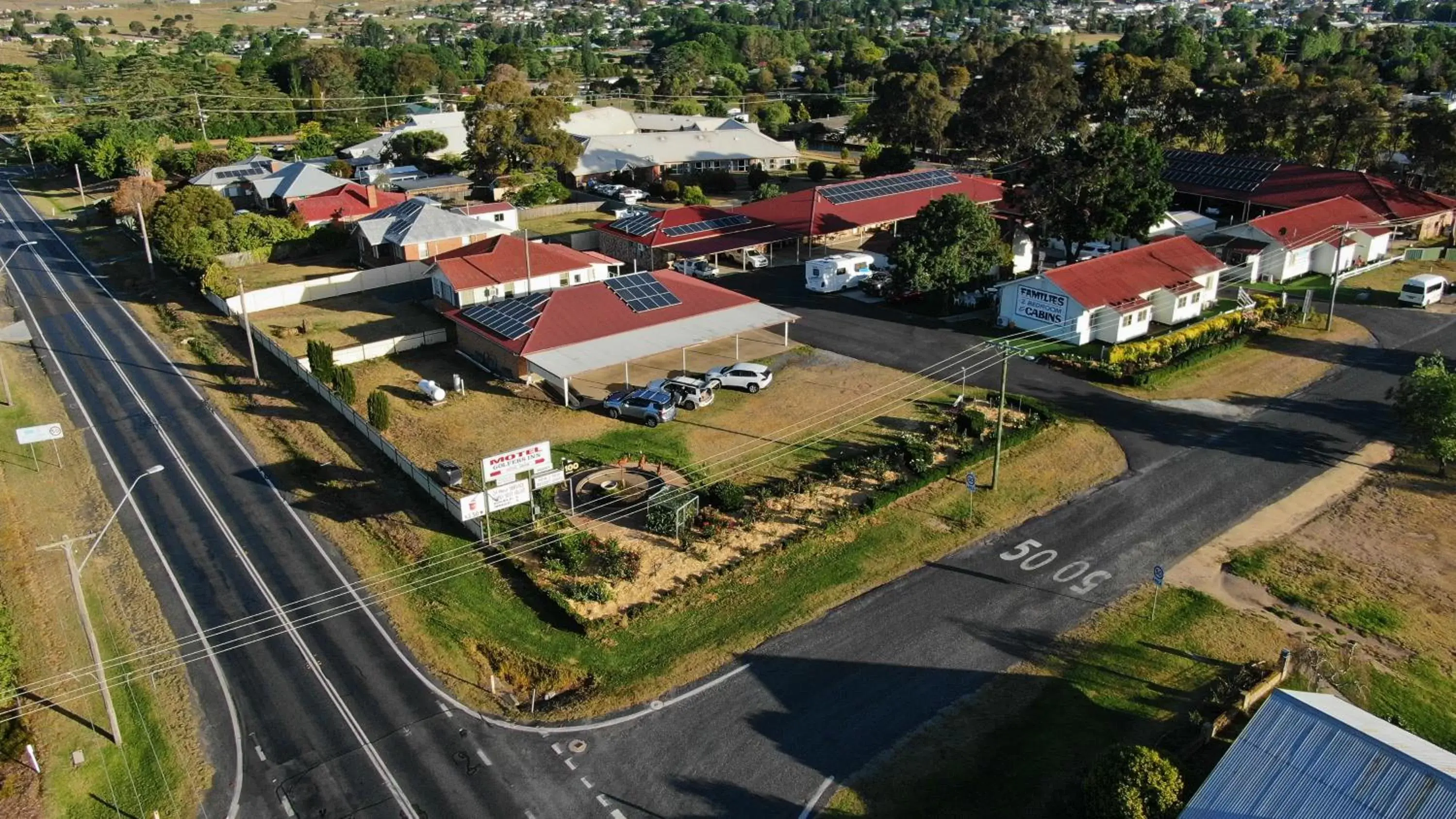 Property building, Bird's-eye View in Golfers Inn