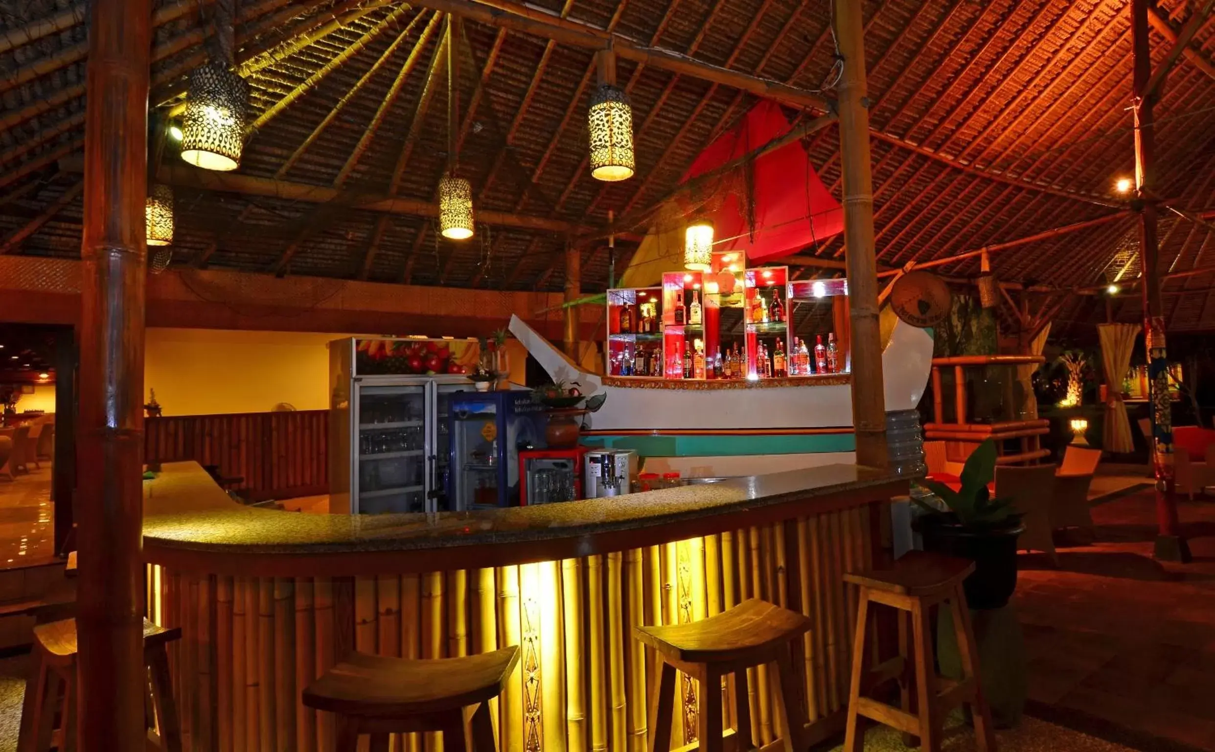 Lounge or bar, Lounge/Bar in Inna Sindhu Beach Hotel & Resort
