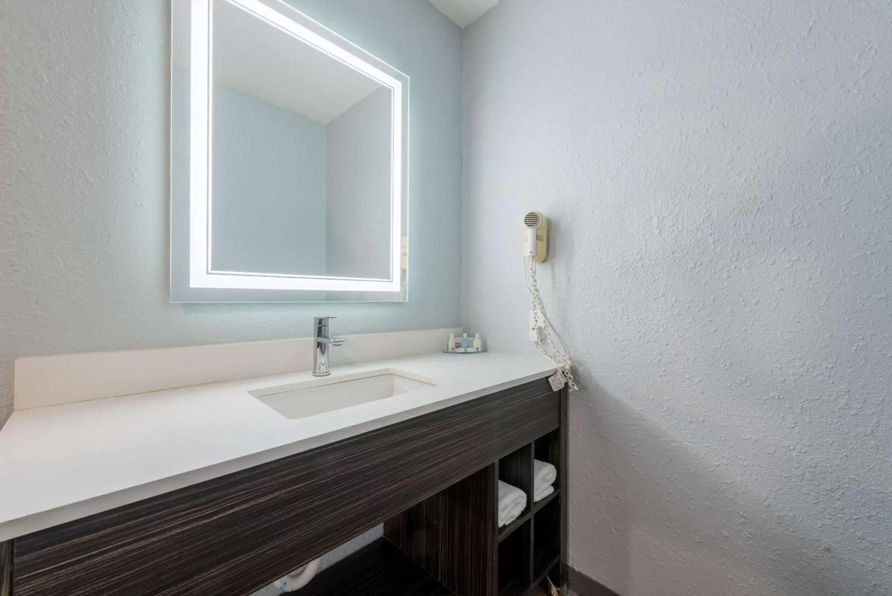 Bedroom, Bathroom in Quality Inn & Suites Manitou Springs at Pikes Peak