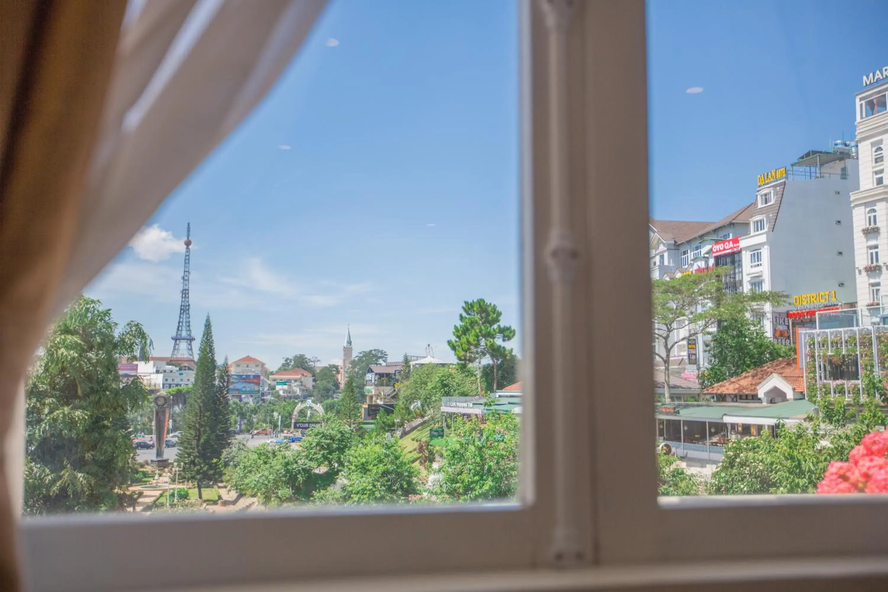 City view in Nice Dream Hotel City view in Nice Dream Hotel