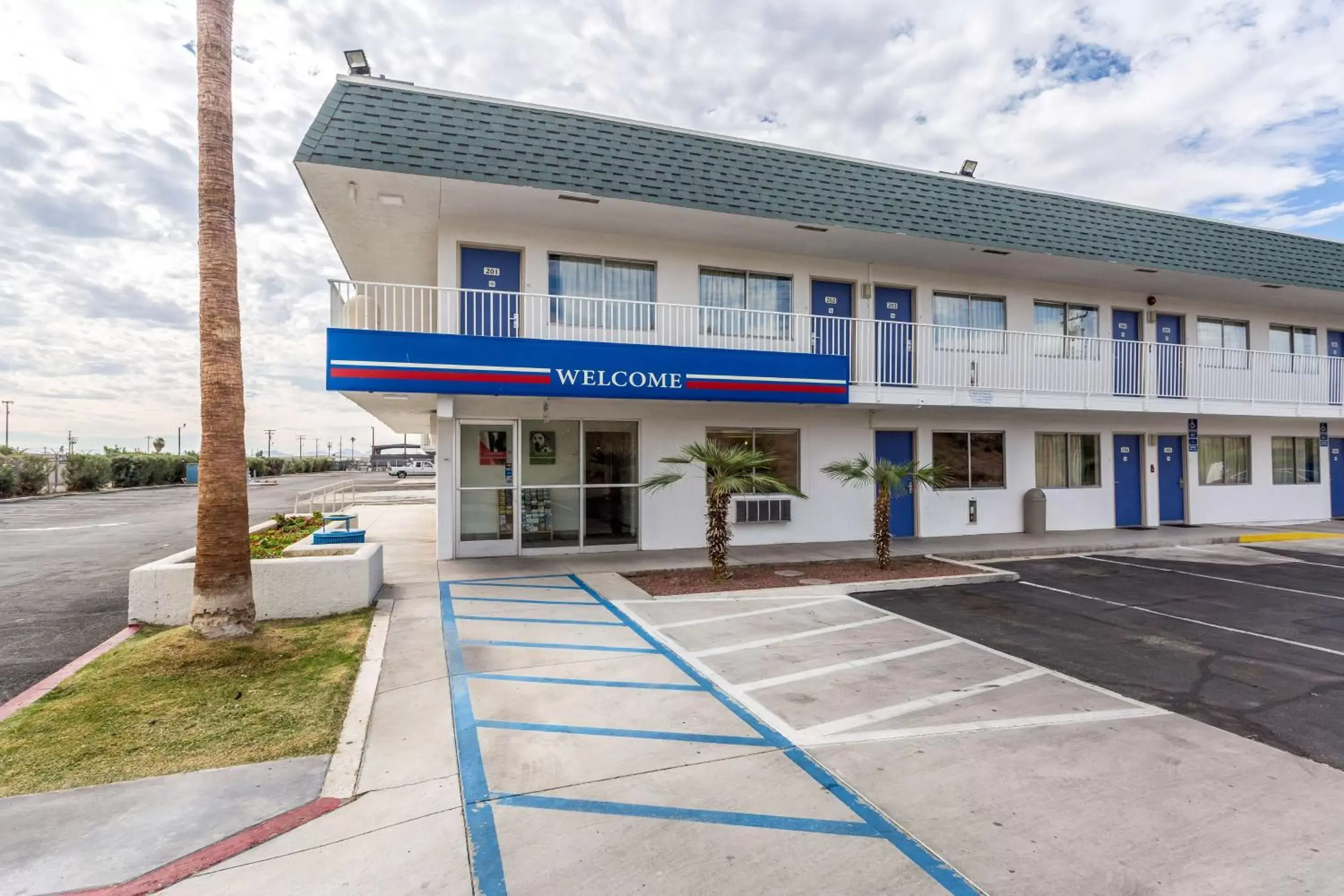 Property Building in Motel 6-Blythe, CA