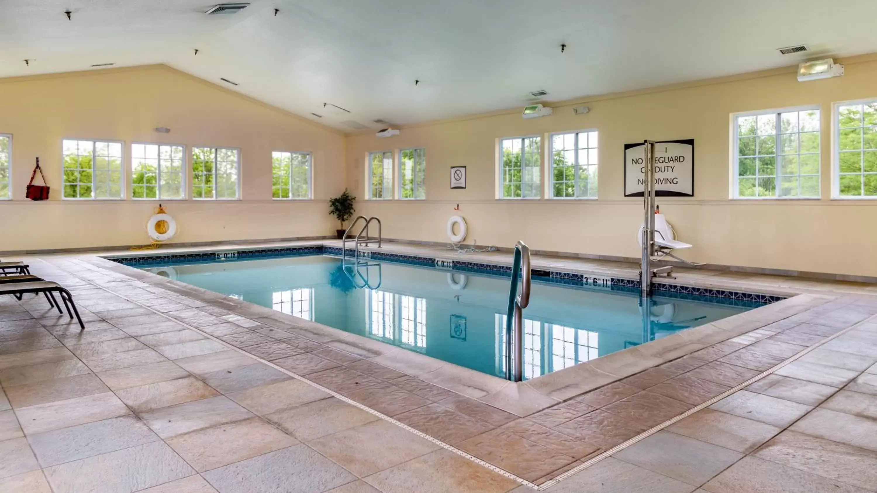Swimming Pool in Staybridge Suites - Philadelphia Valley Forge 422, an IHG Hotel